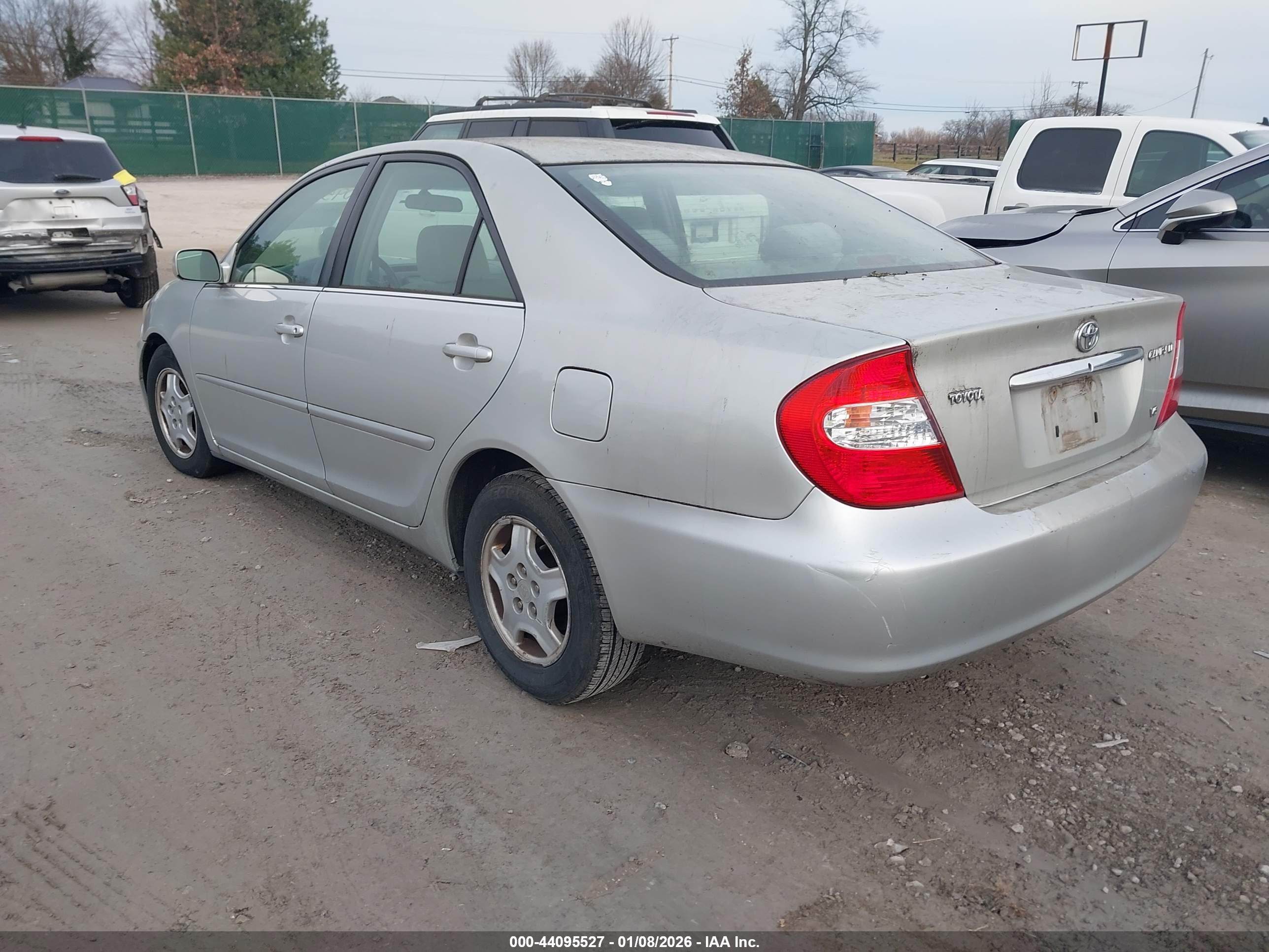 TOYOTA CAMRY image 3