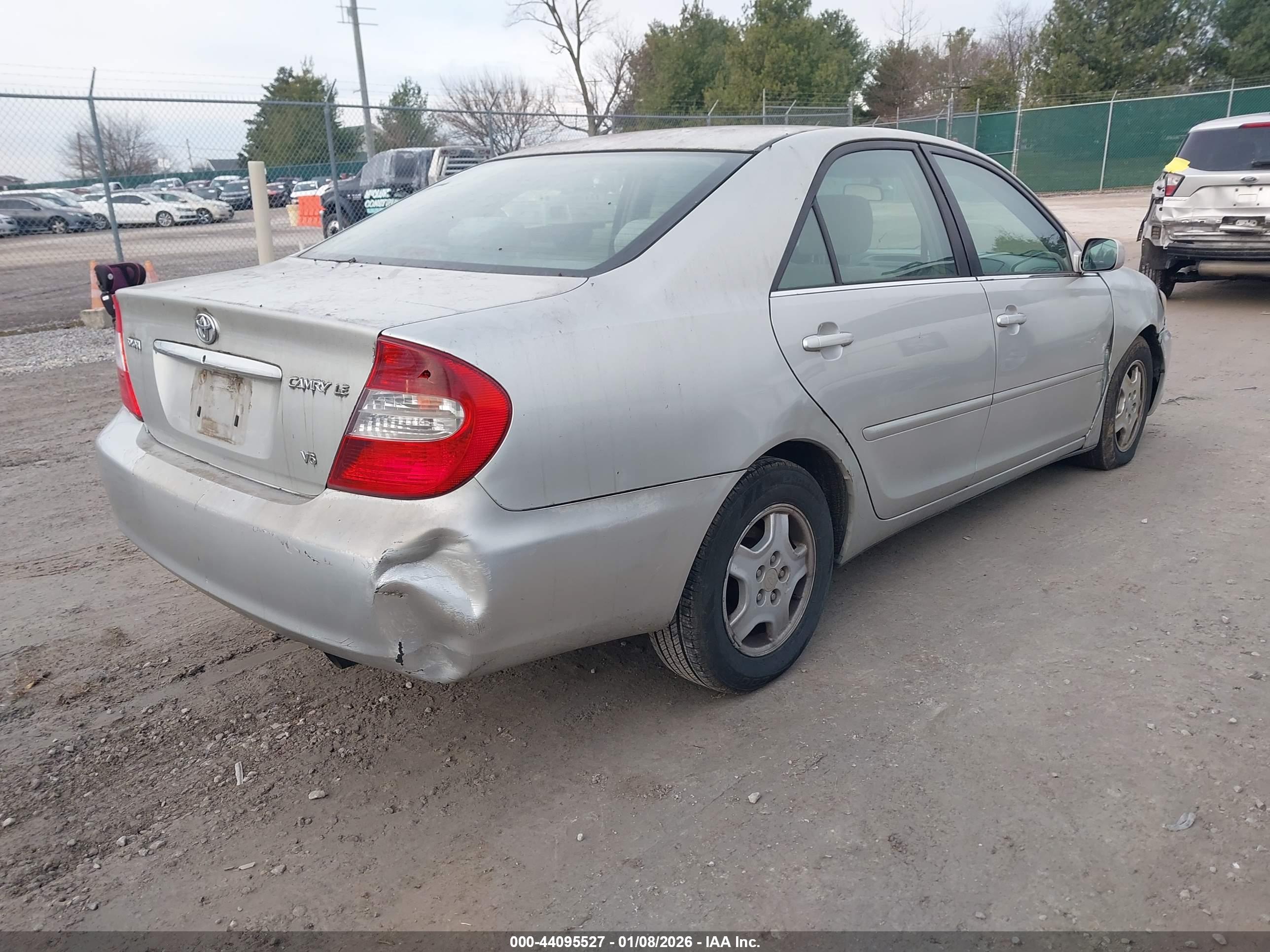 TOYOTA CAMRY image 4