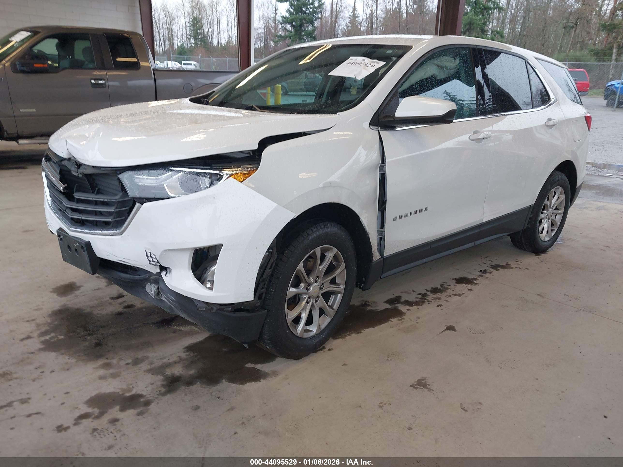 CHEVROLET EQUINOX image 2