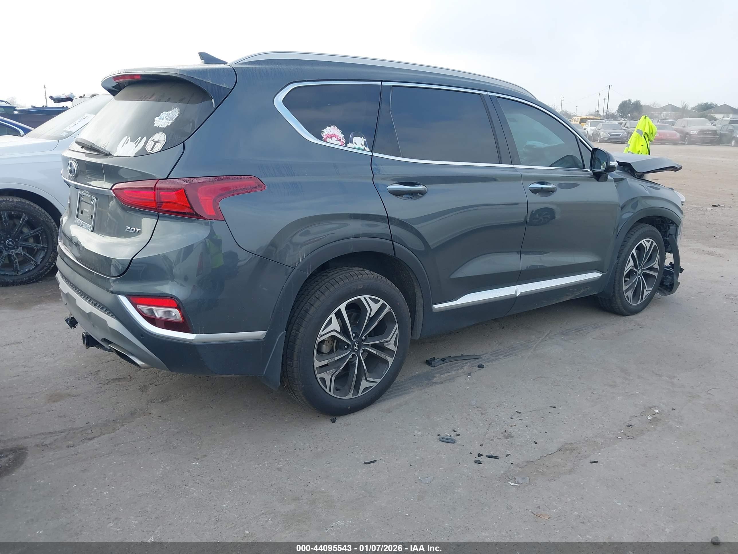 HYUNDAI SANTA image 4
