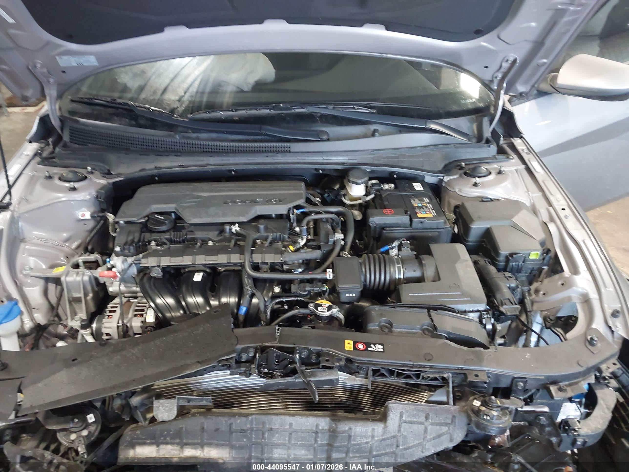 HYUNDAI ELANTRA image 10