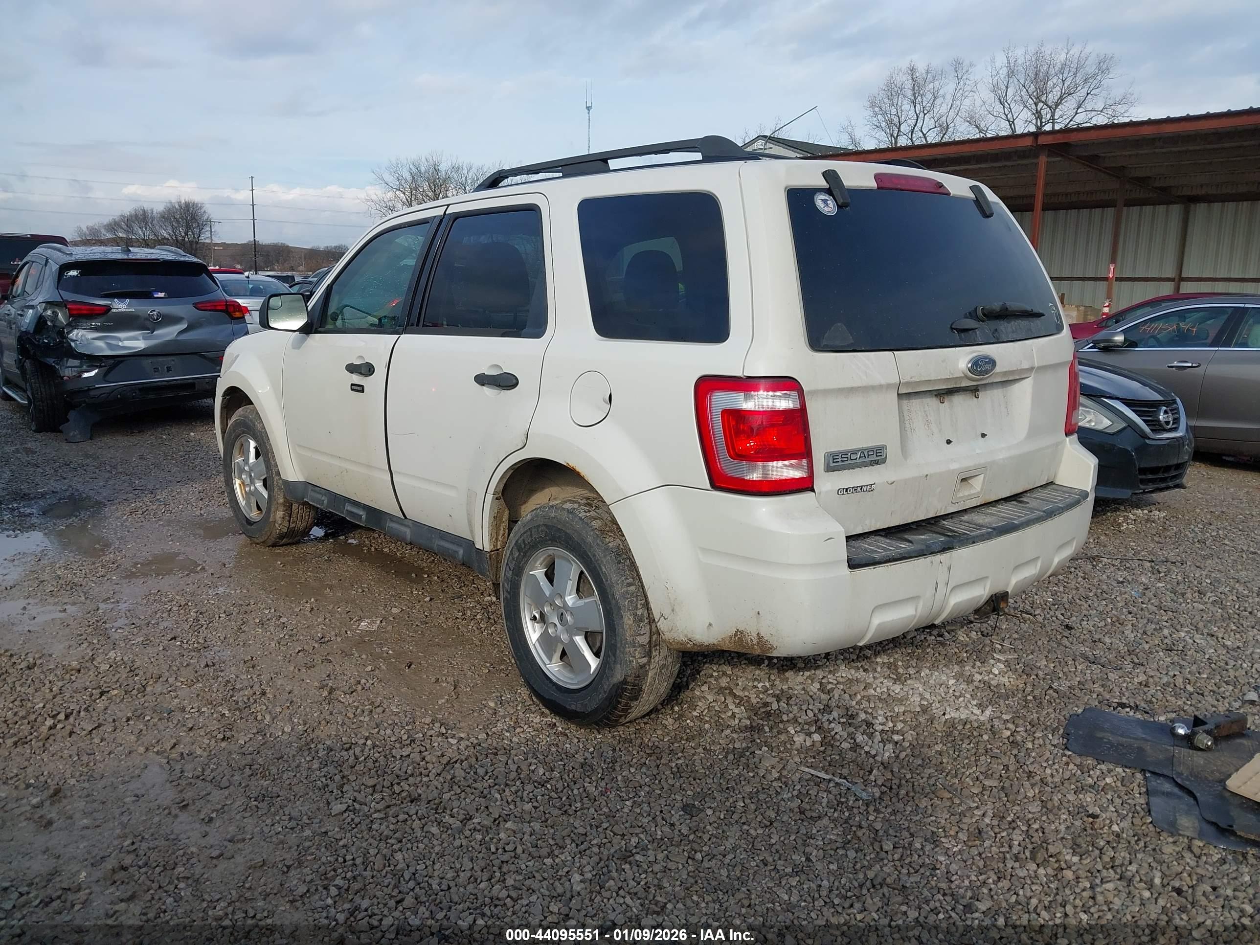 FORD ESCAPE image 3