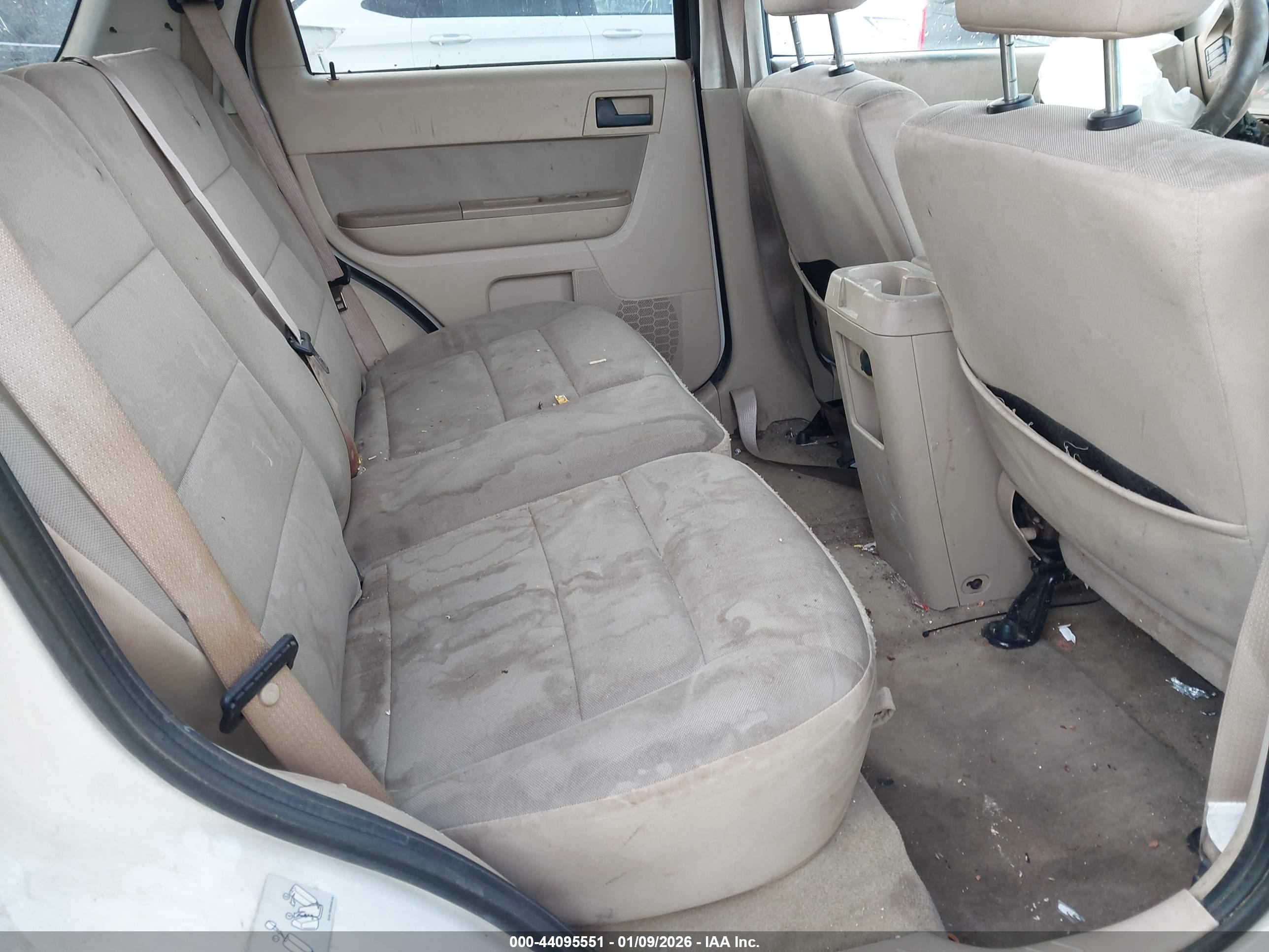 FORD ESCAPE image 8
