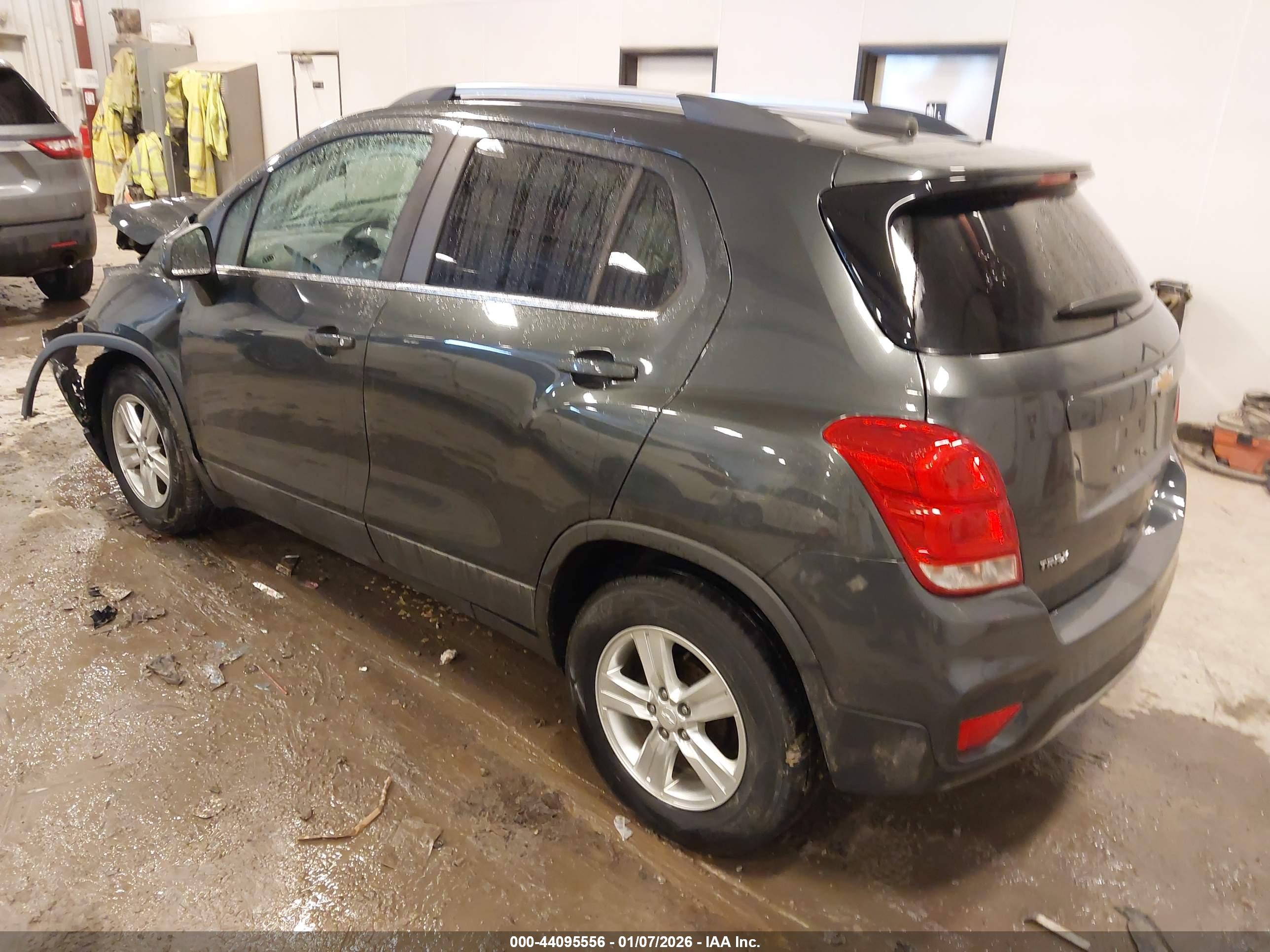 CHEVROLET TRAX image 3