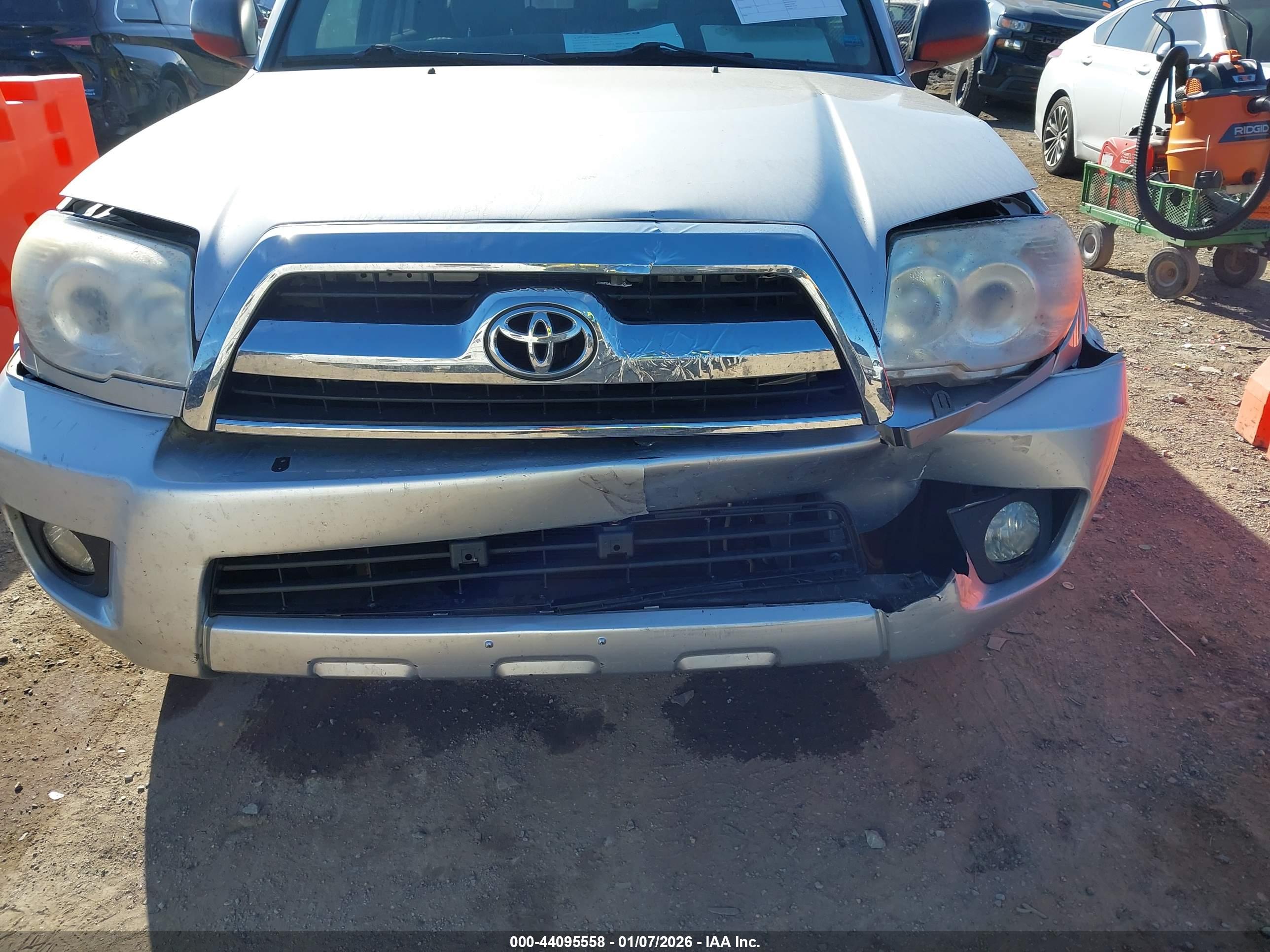 TOYOTA 4RUNNER image 6