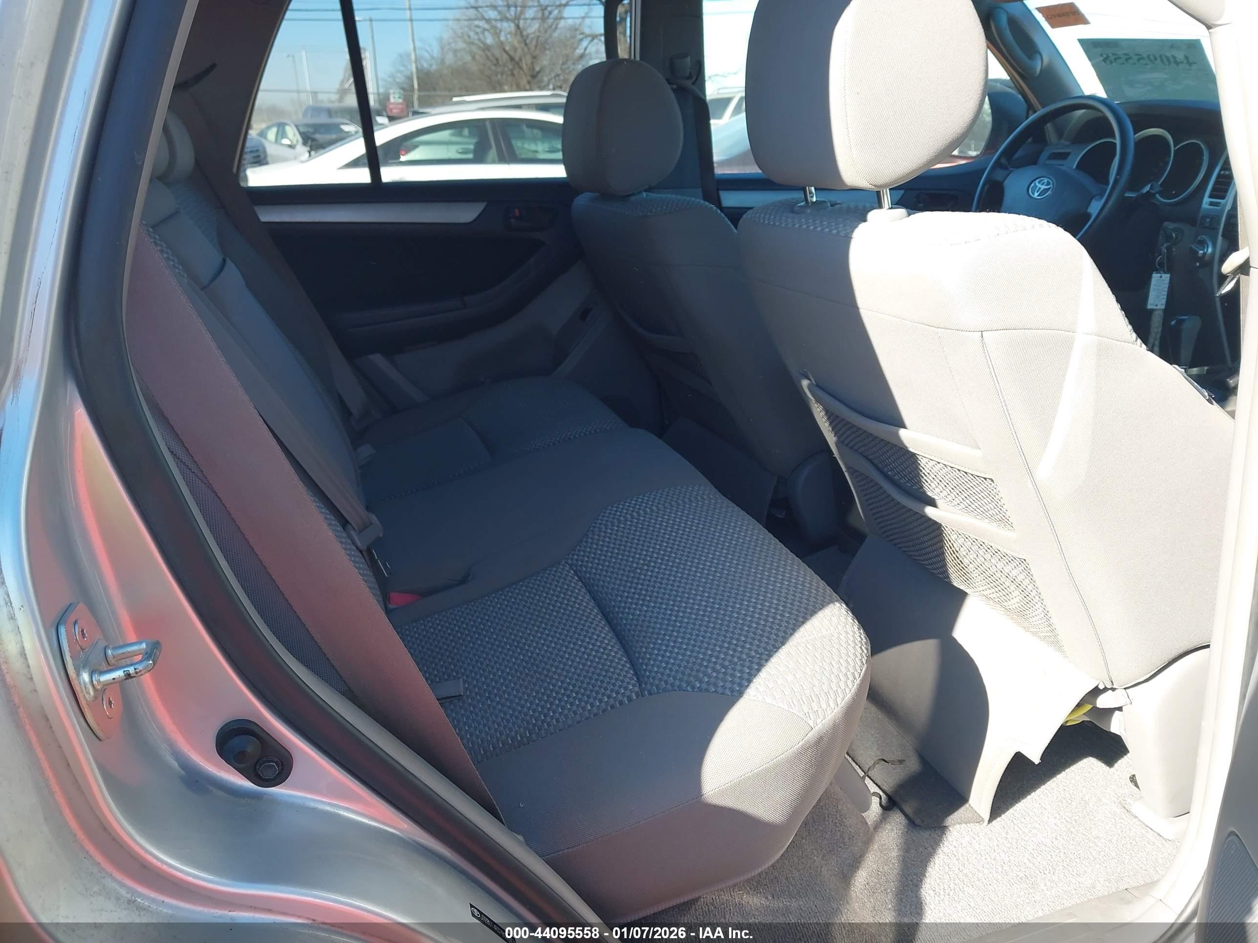 TOYOTA 4RUNNER image 8