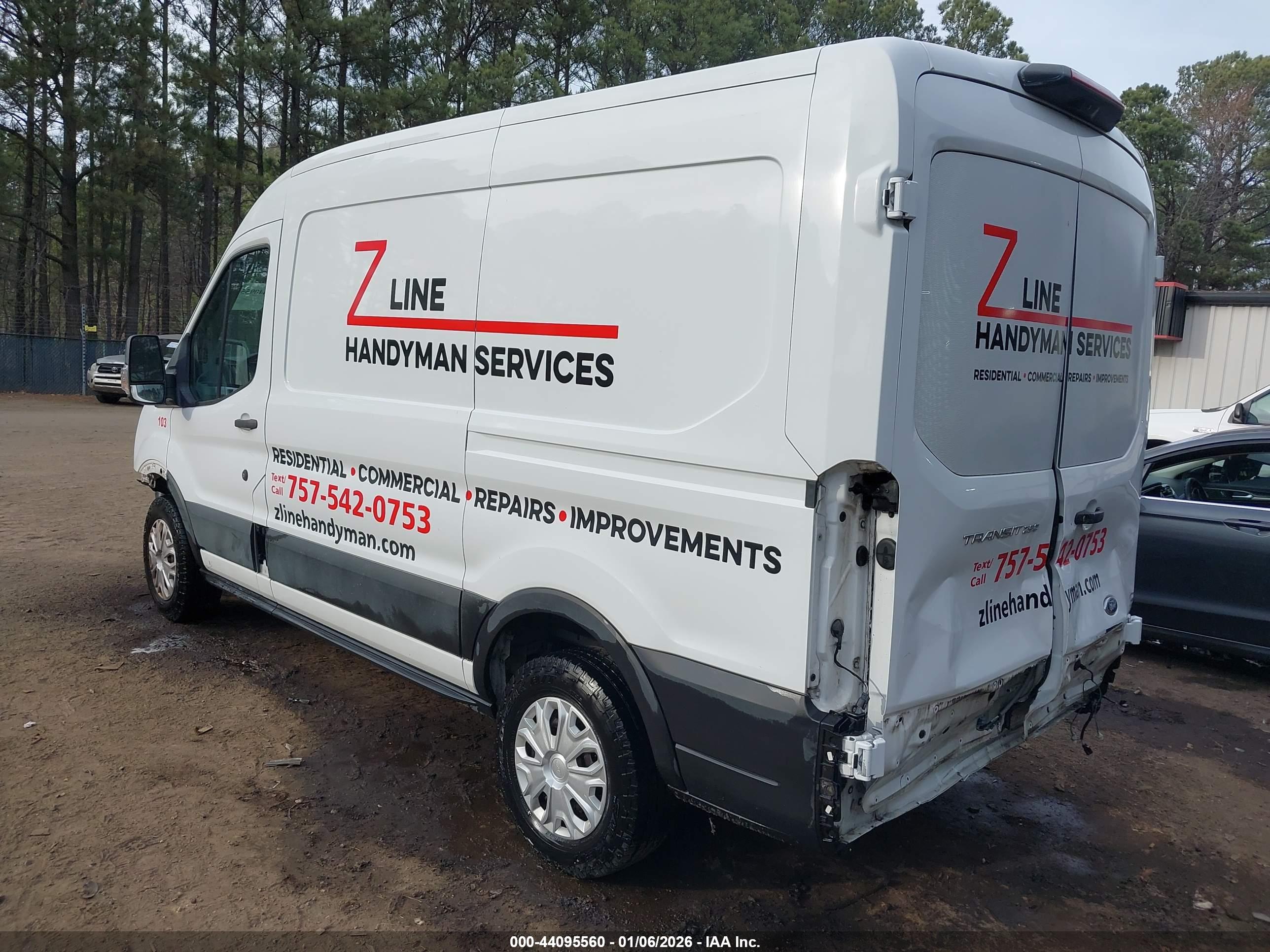 FORD TRANSIT-250 image 3