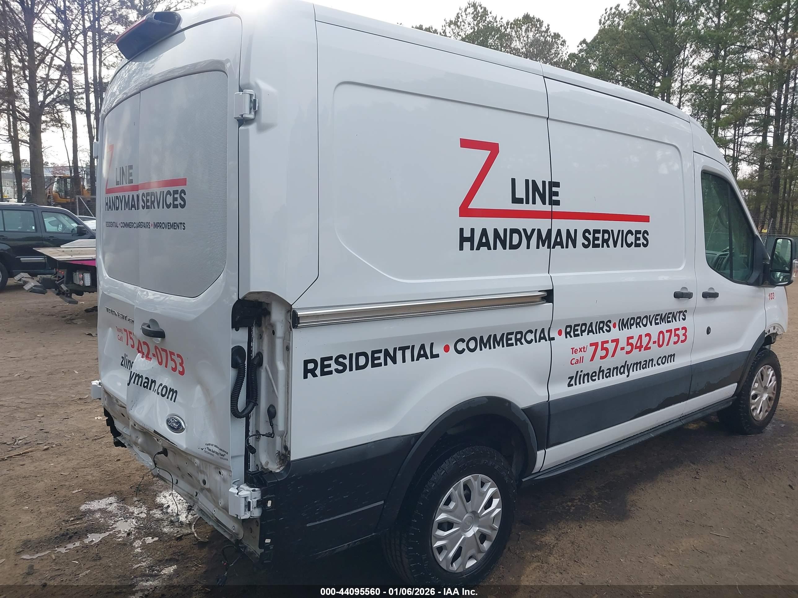 FORD TRANSIT-250 image 4