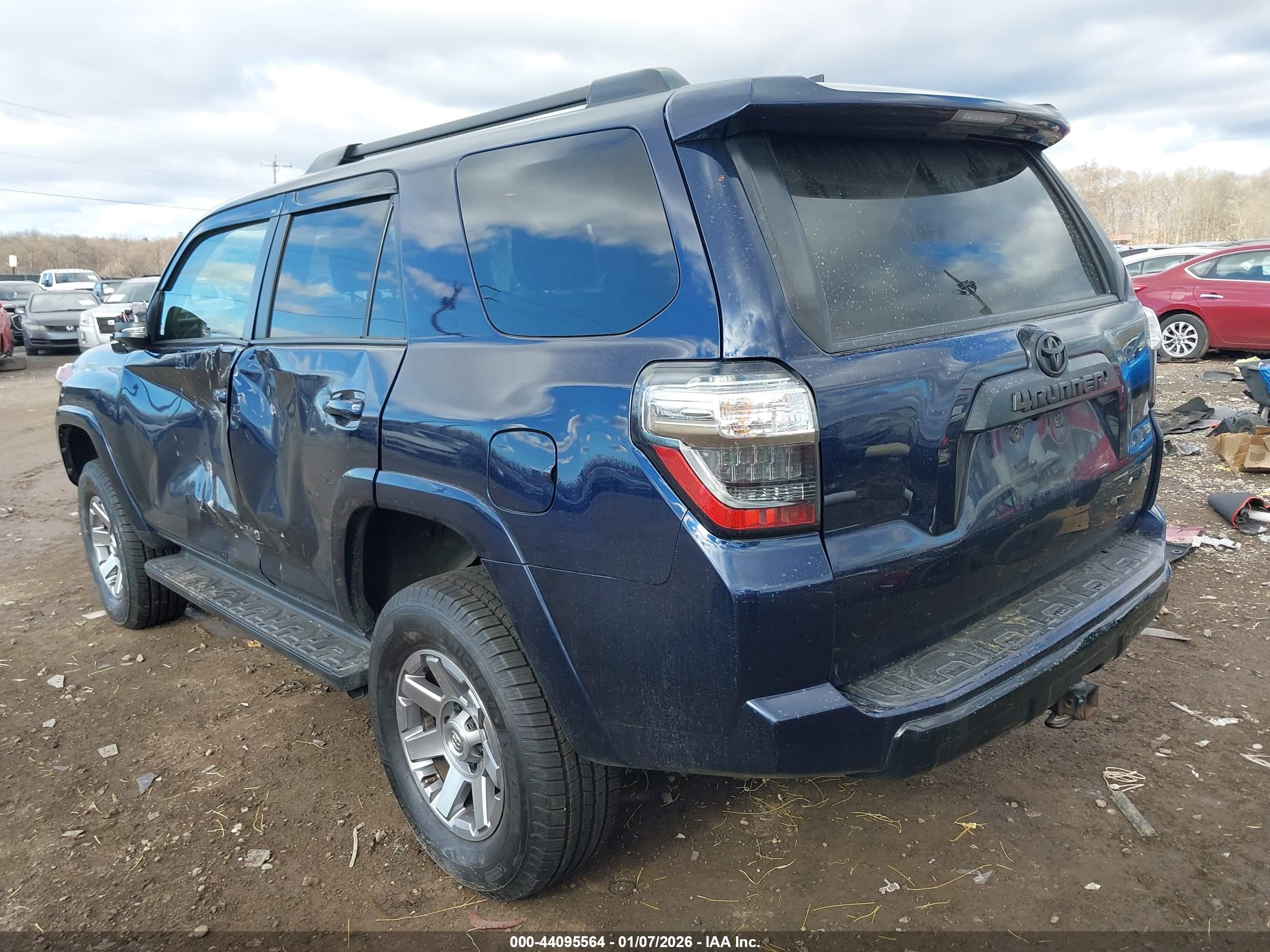 TOYOTA 4RUNNER image 3