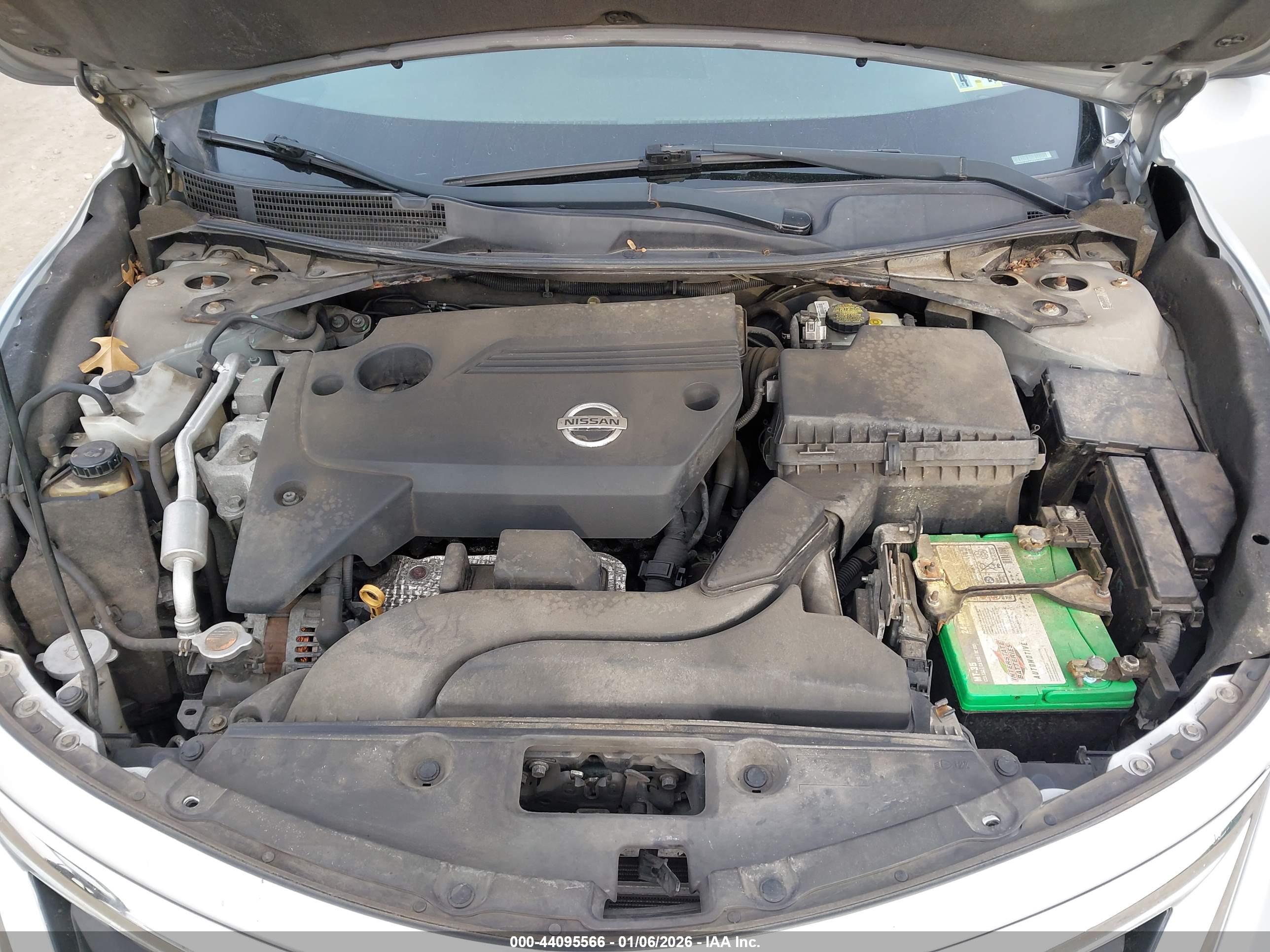 NISSAN ALTIMA image 10