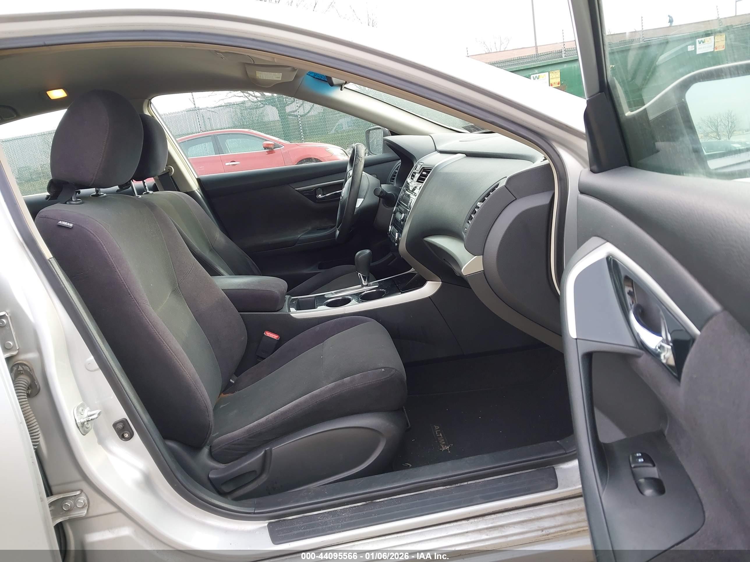 NISSAN ALTIMA image 5