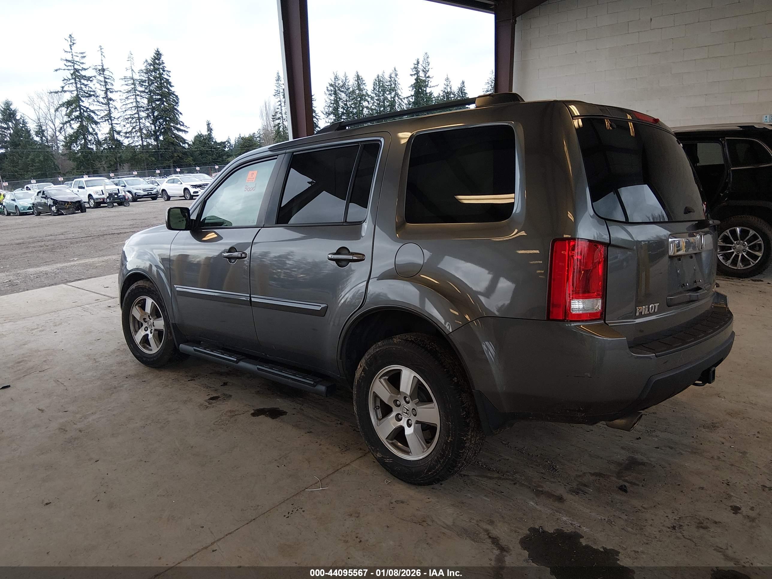 HONDA PILOT image 3