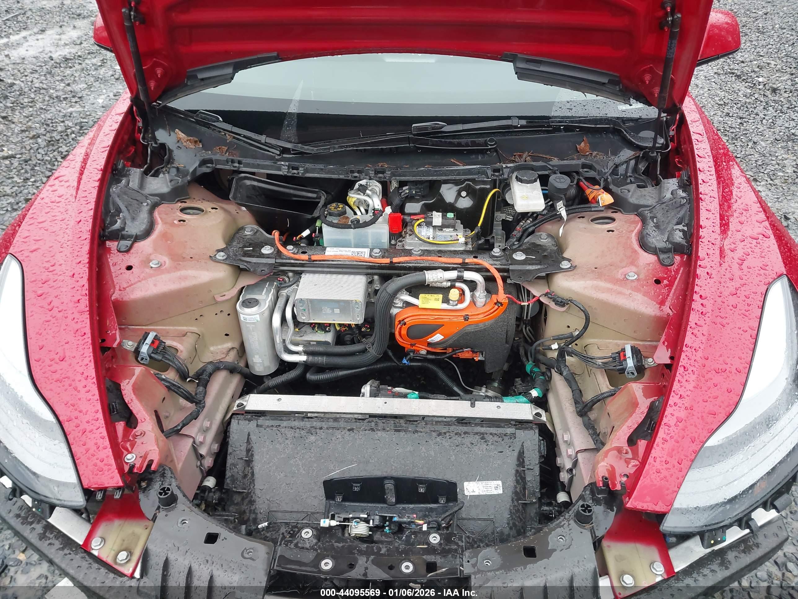 TESLA MODEL image 10