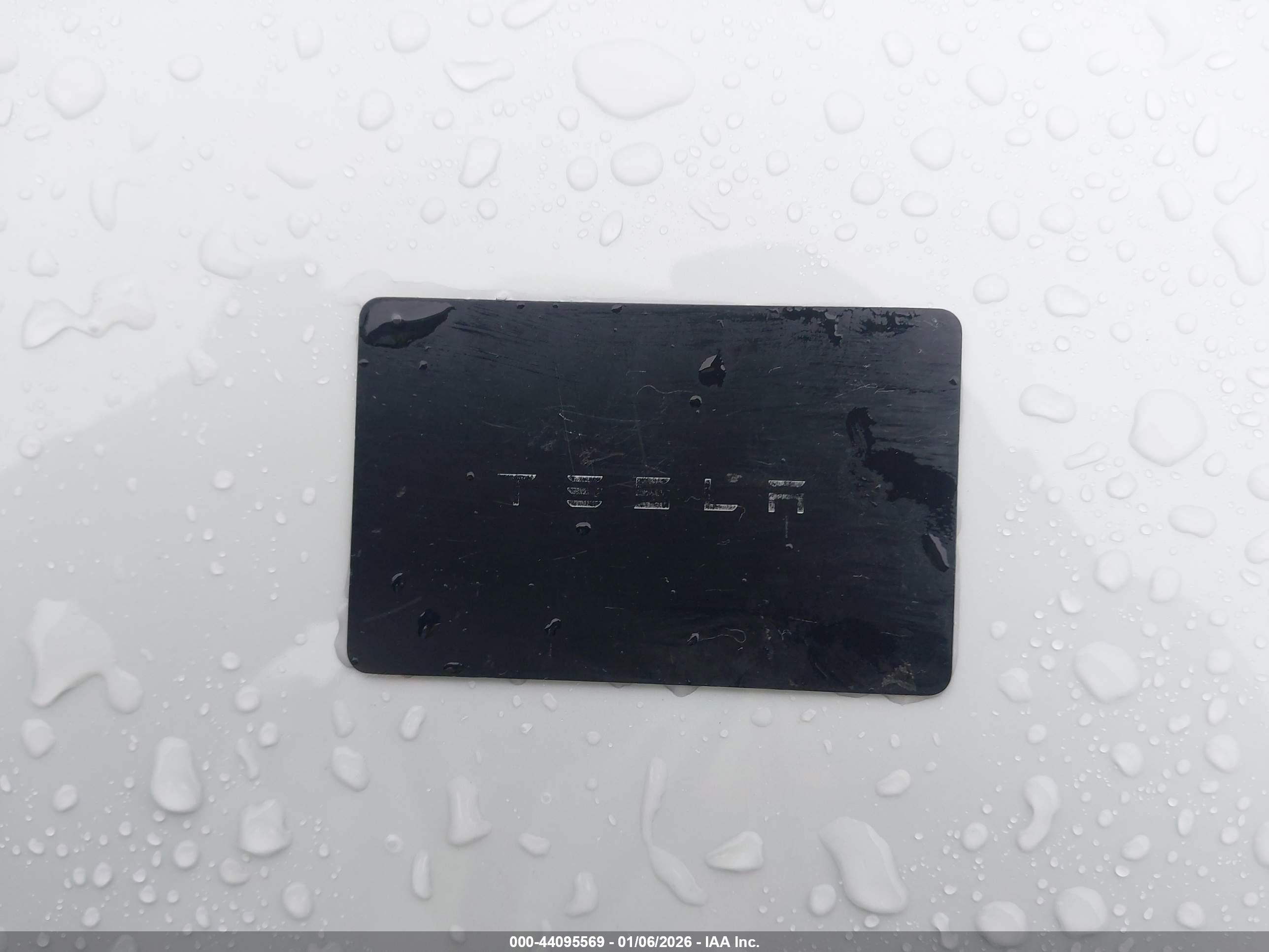 TESLA MODEL image 11