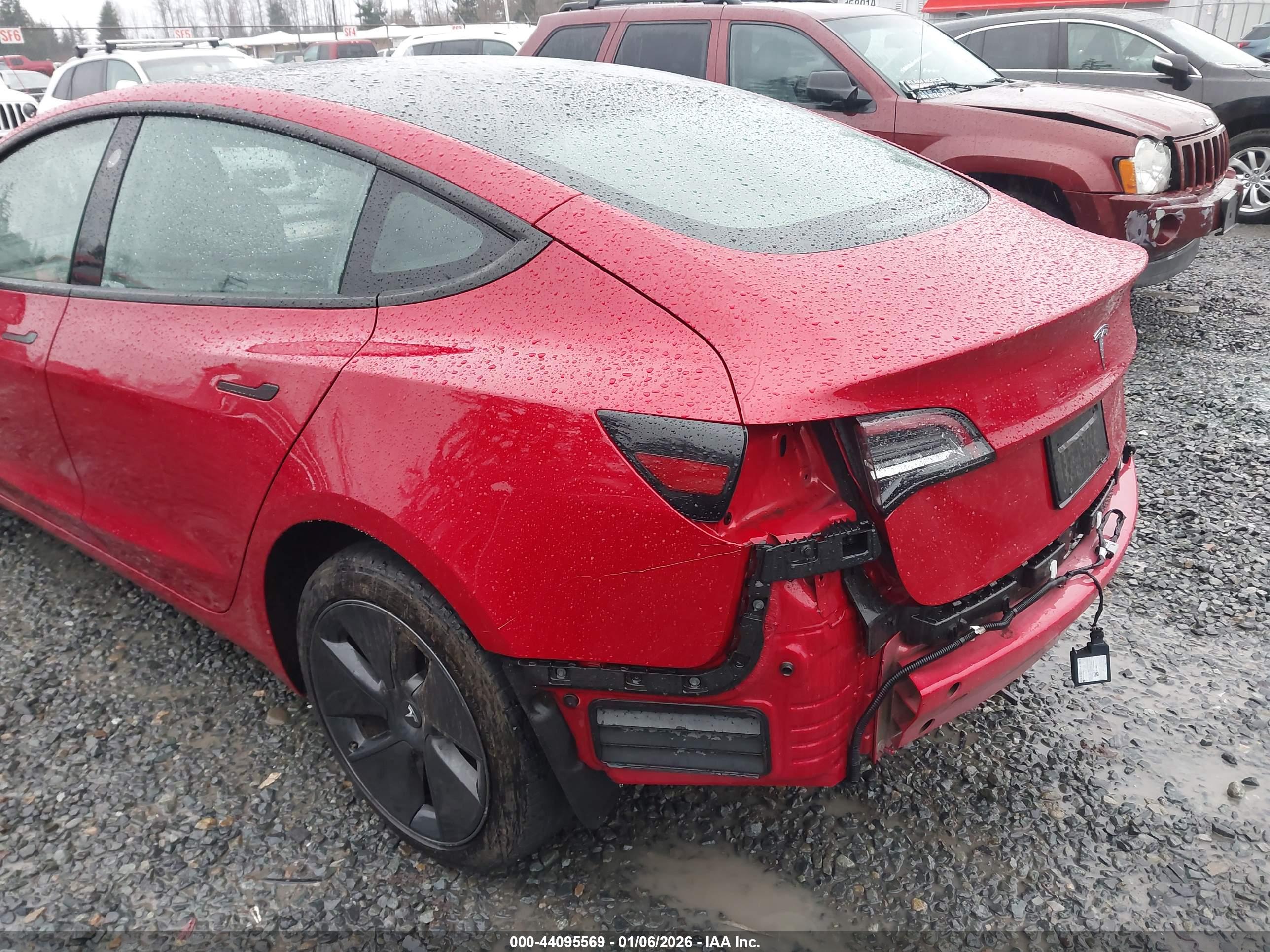 TESLA MODEL image 6