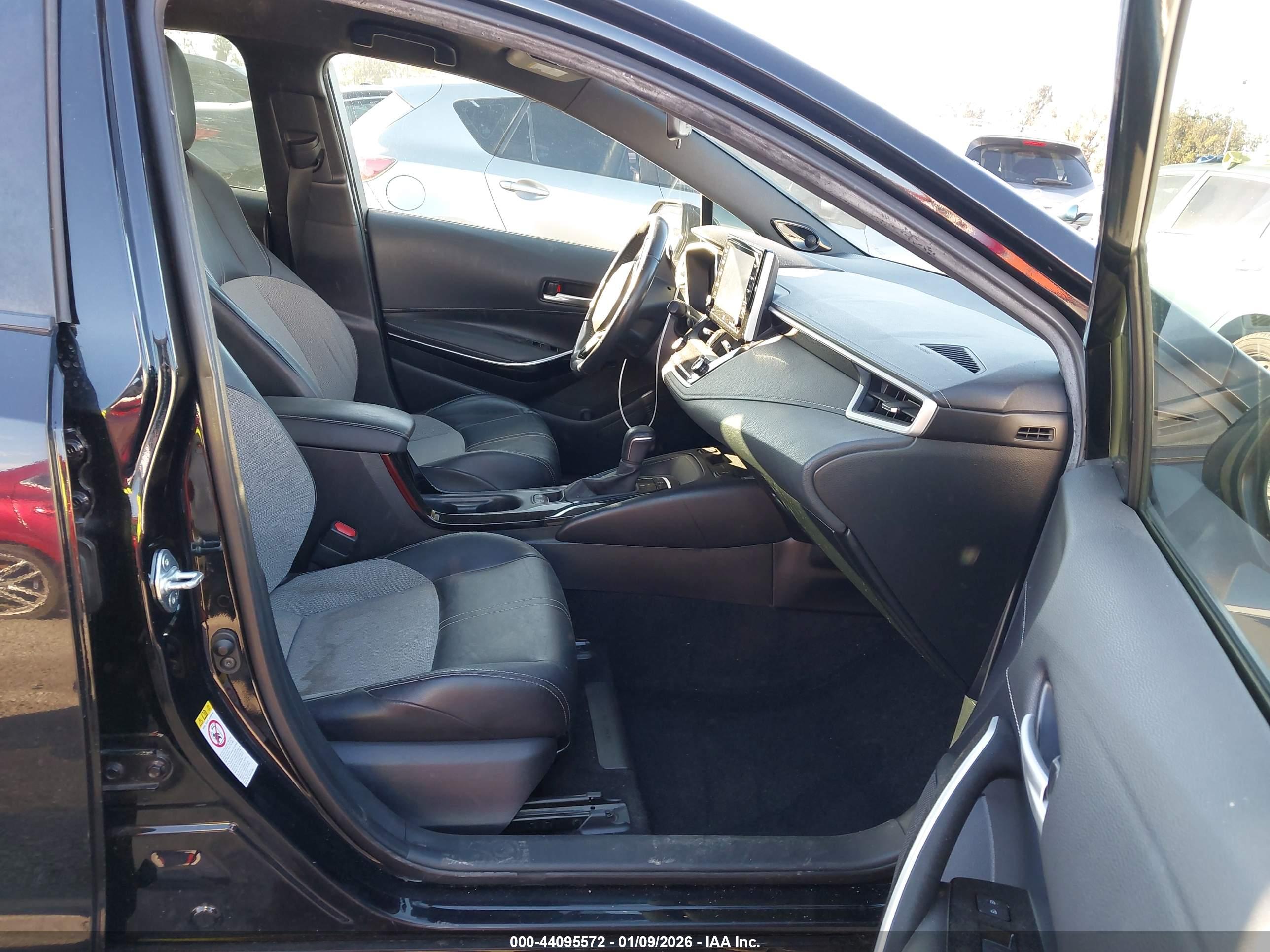 TOYOTA COROLLA image 5