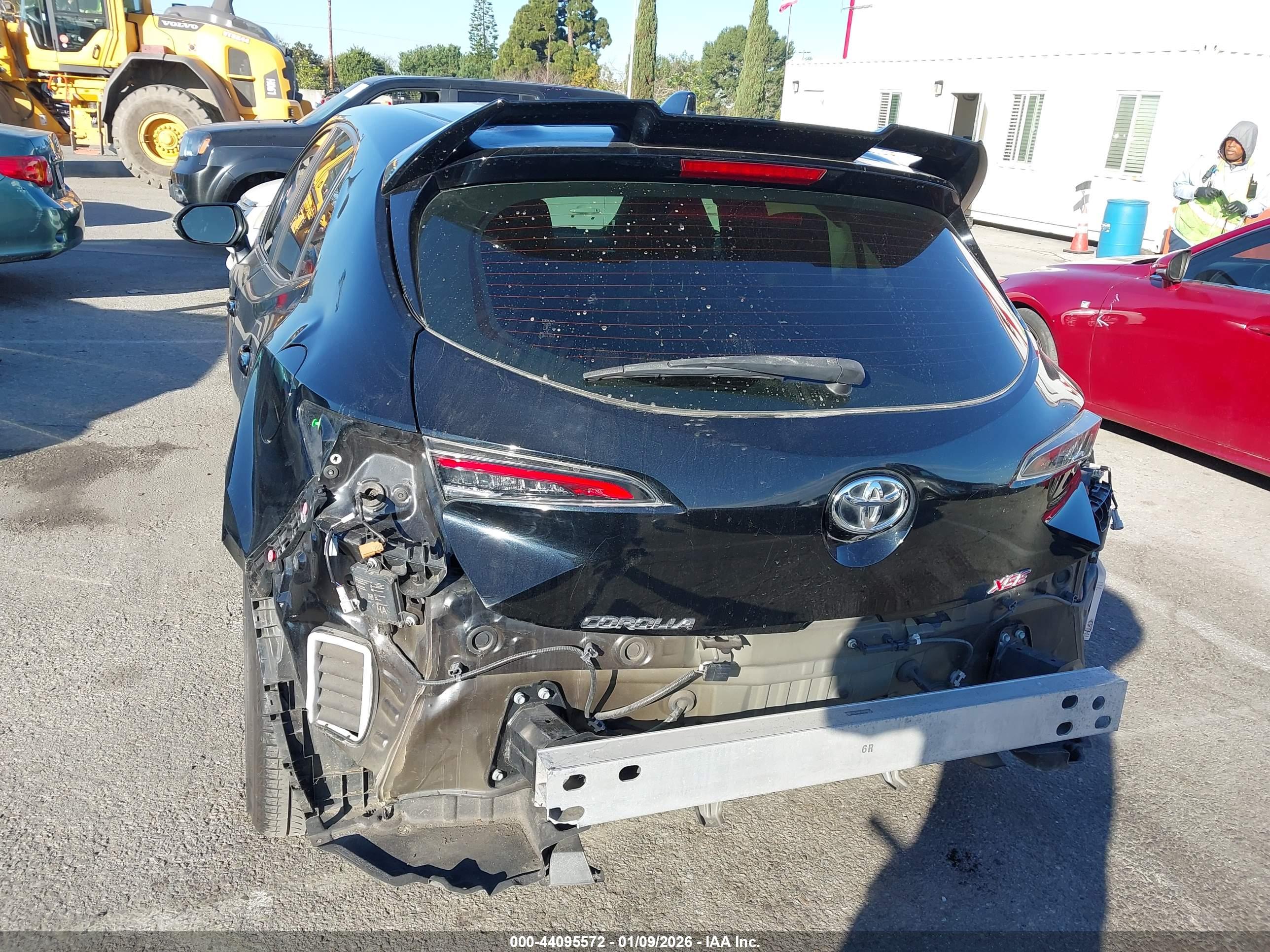TOYOTA COROLLA image 6