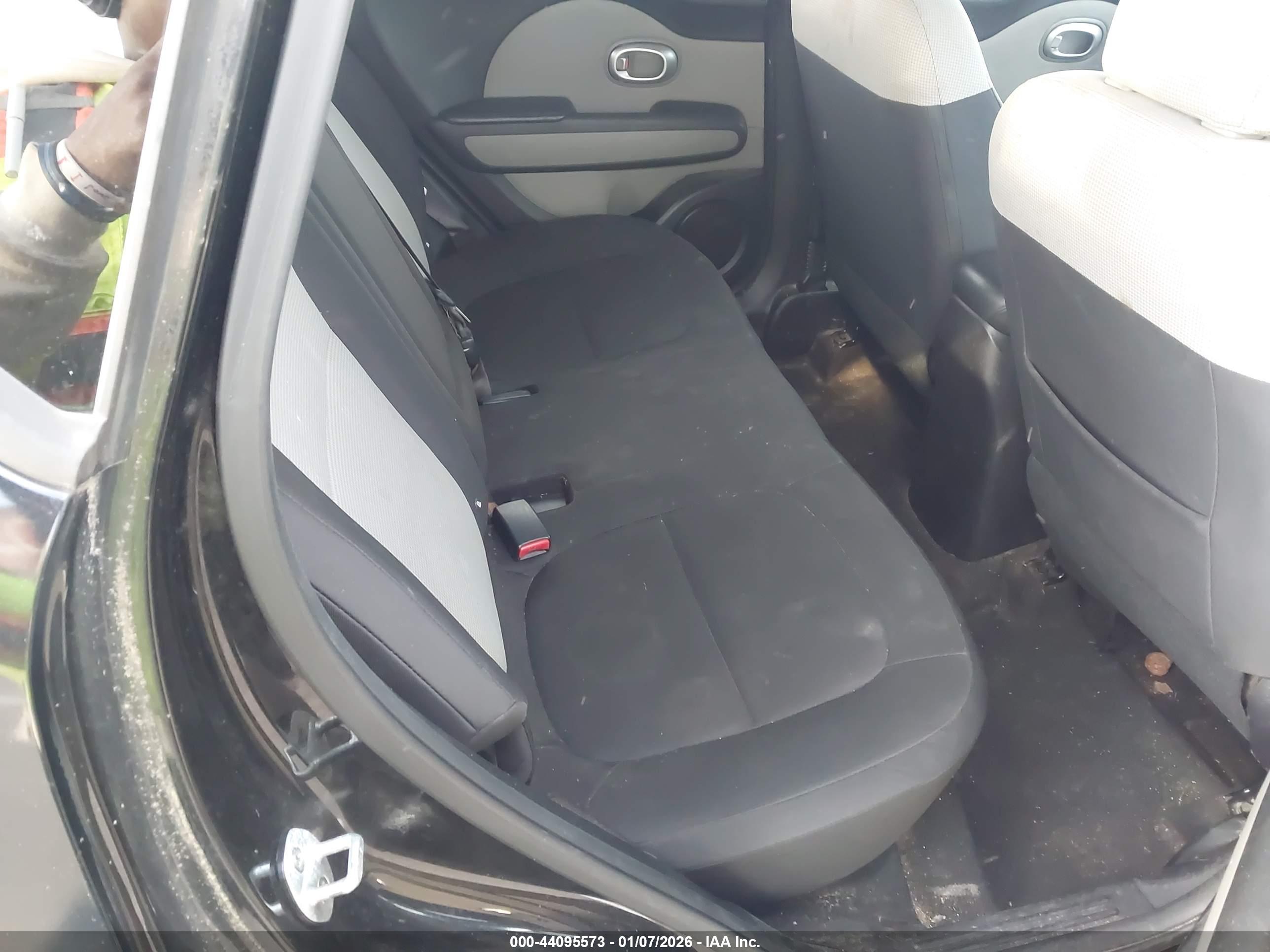 KIA SOUL image 8