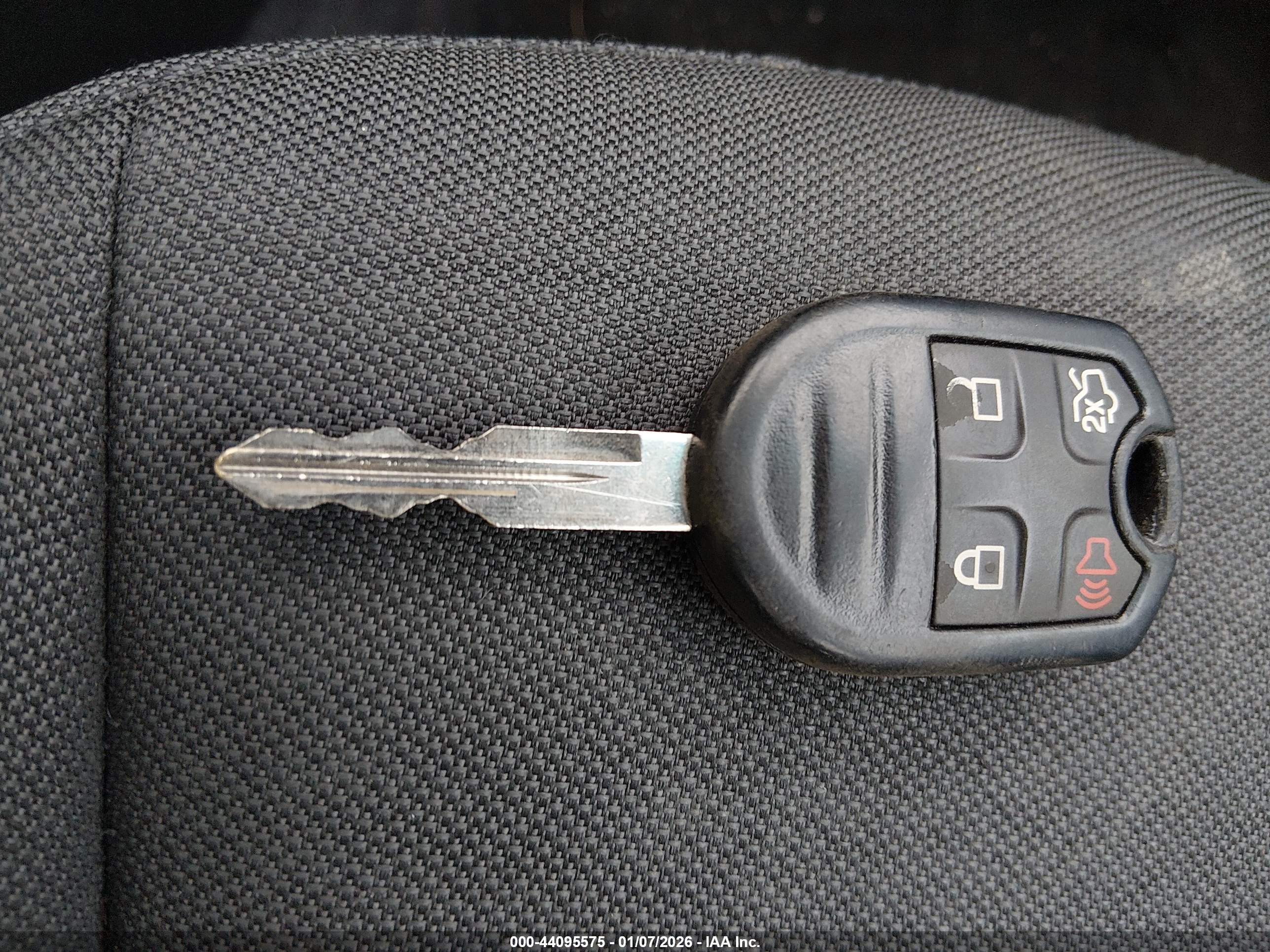 FORD FUSION image 11
