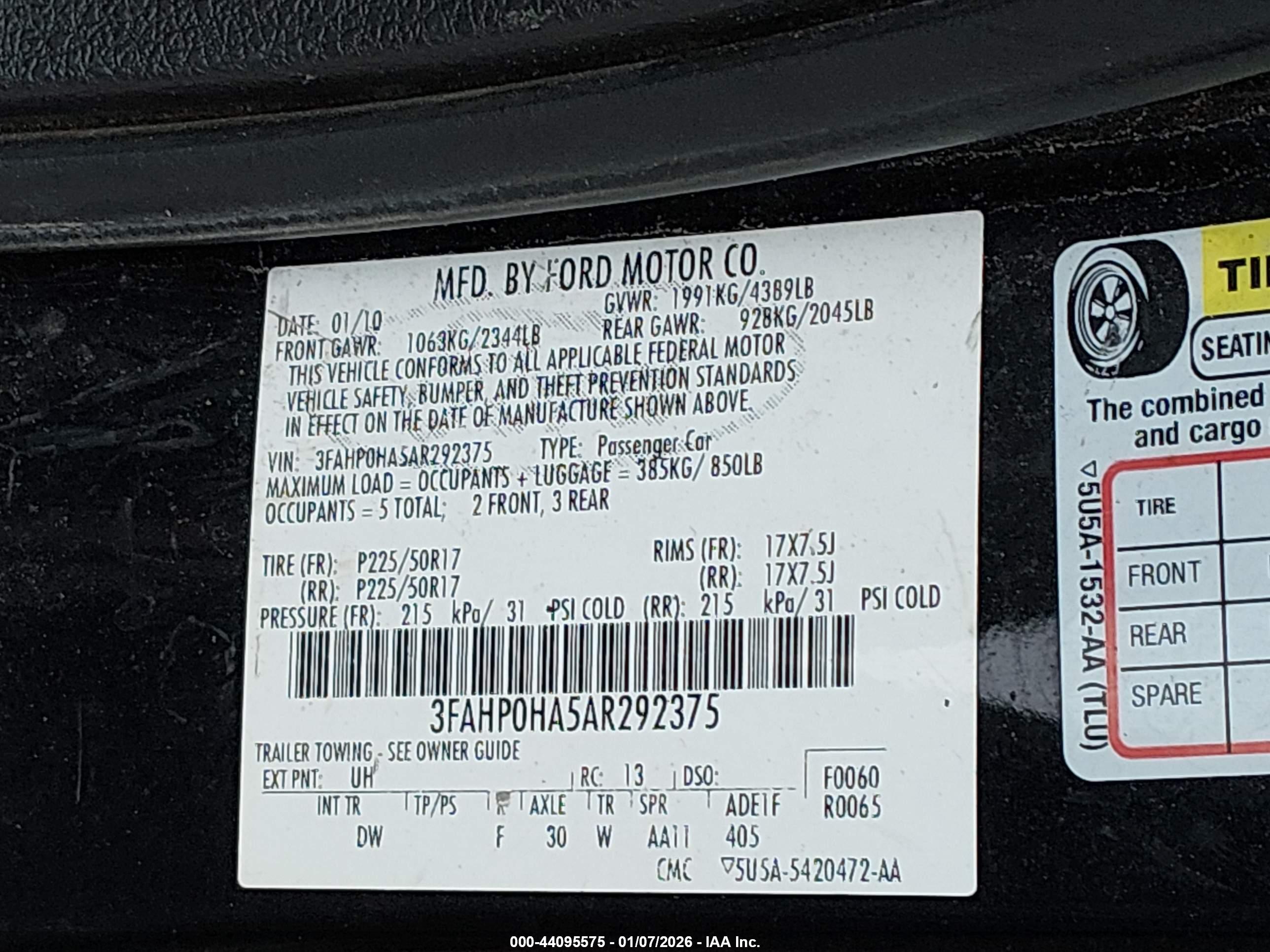 FORD FUSION image 9