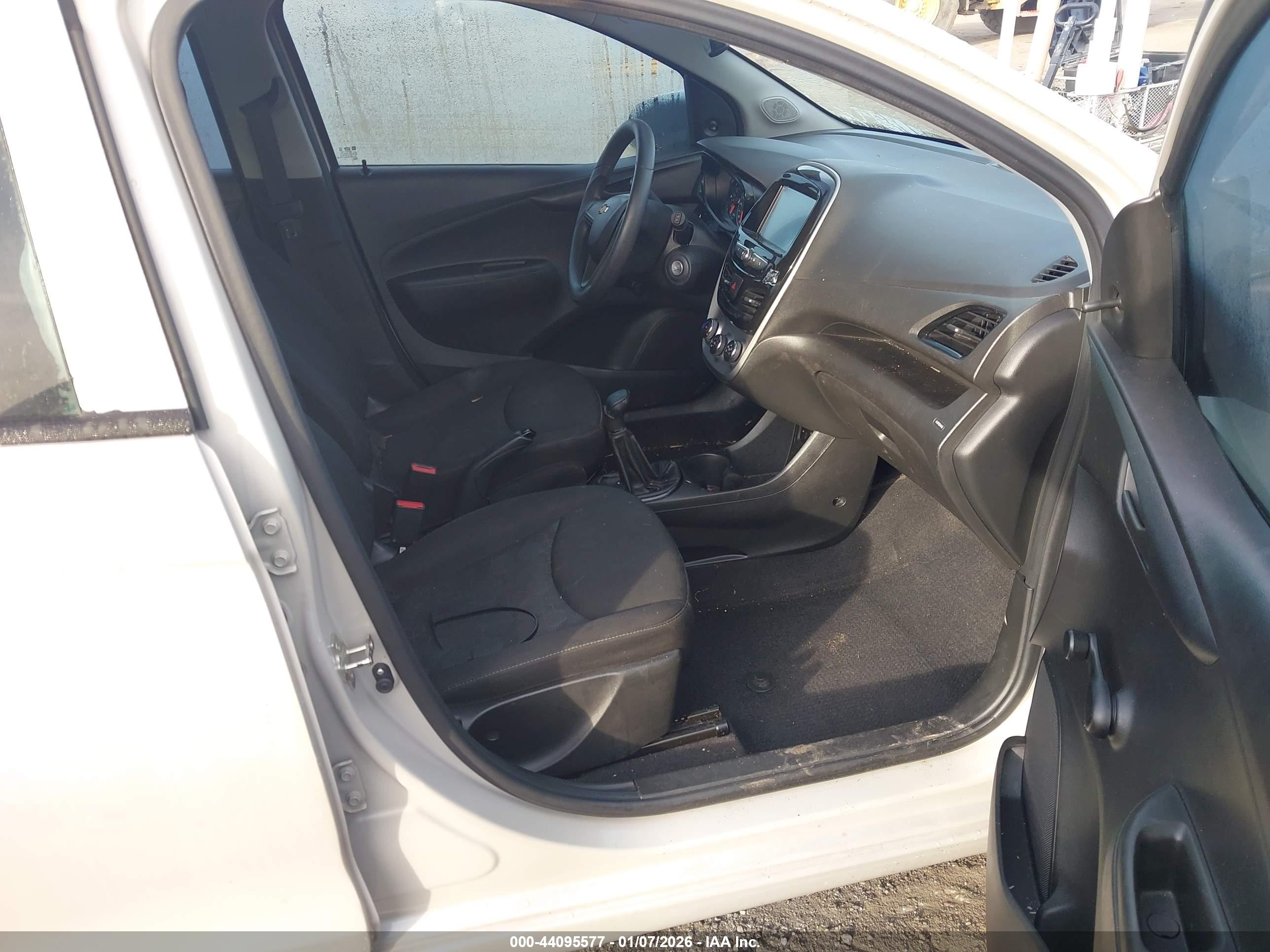 CHEVROLET SPARK image 5