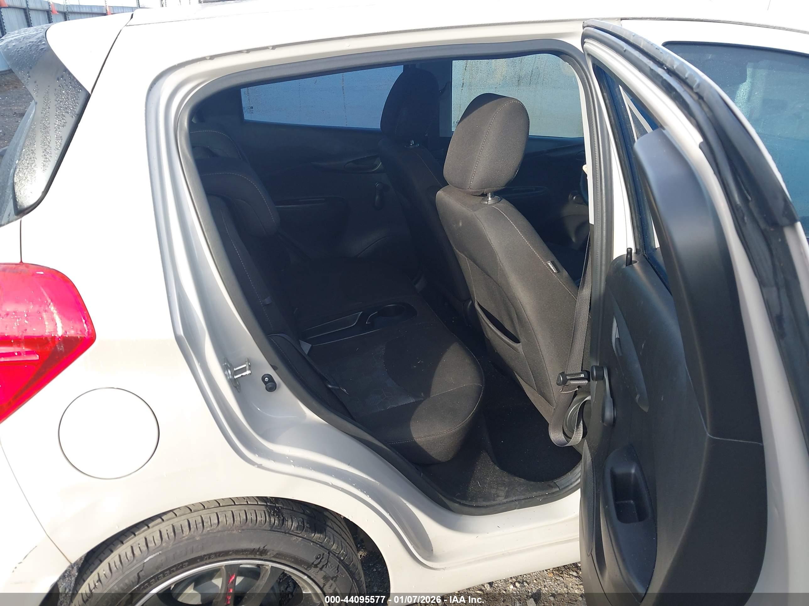 CHEVROLET SPARK image 8