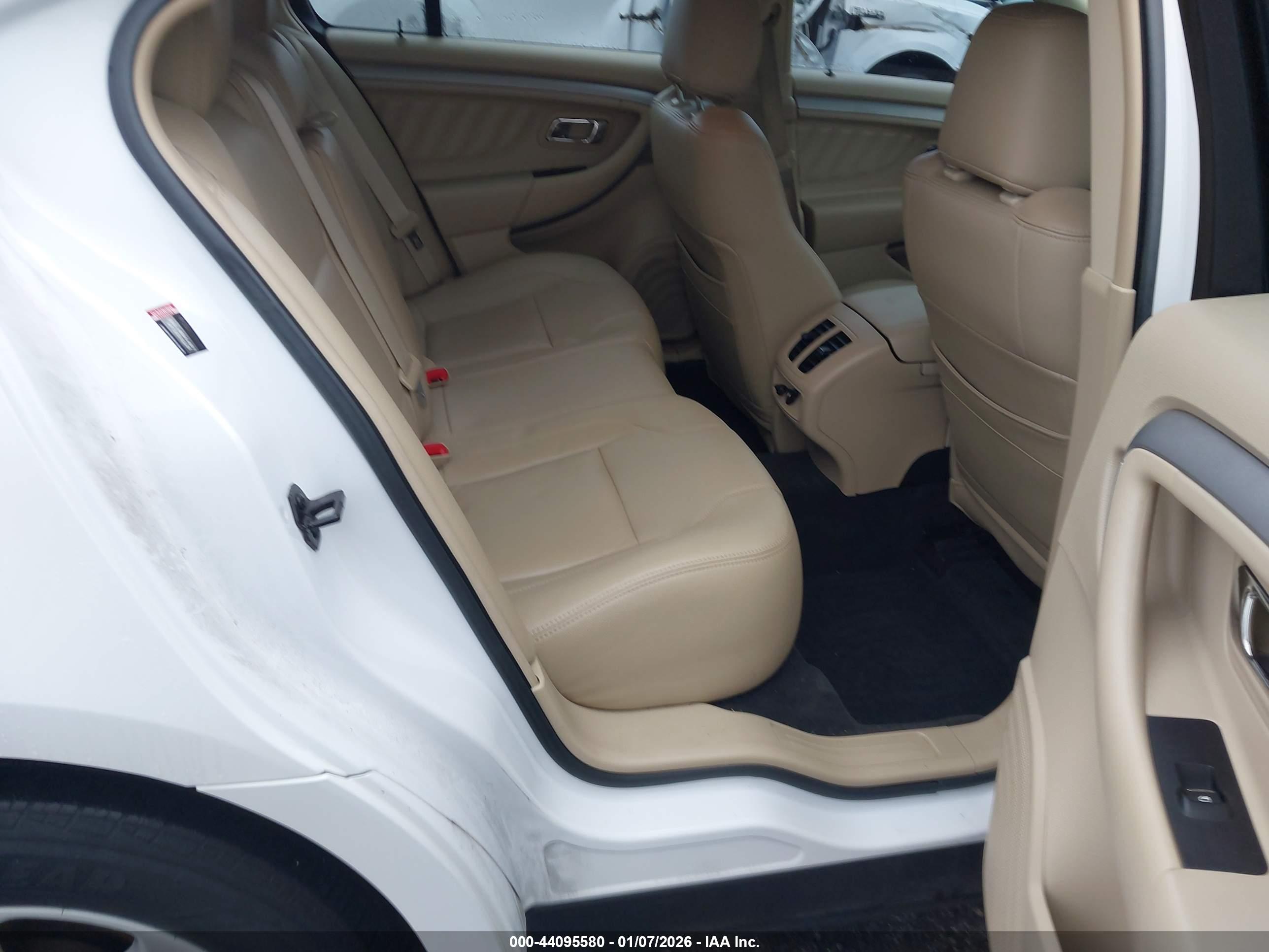 FORD TAURUS image 8