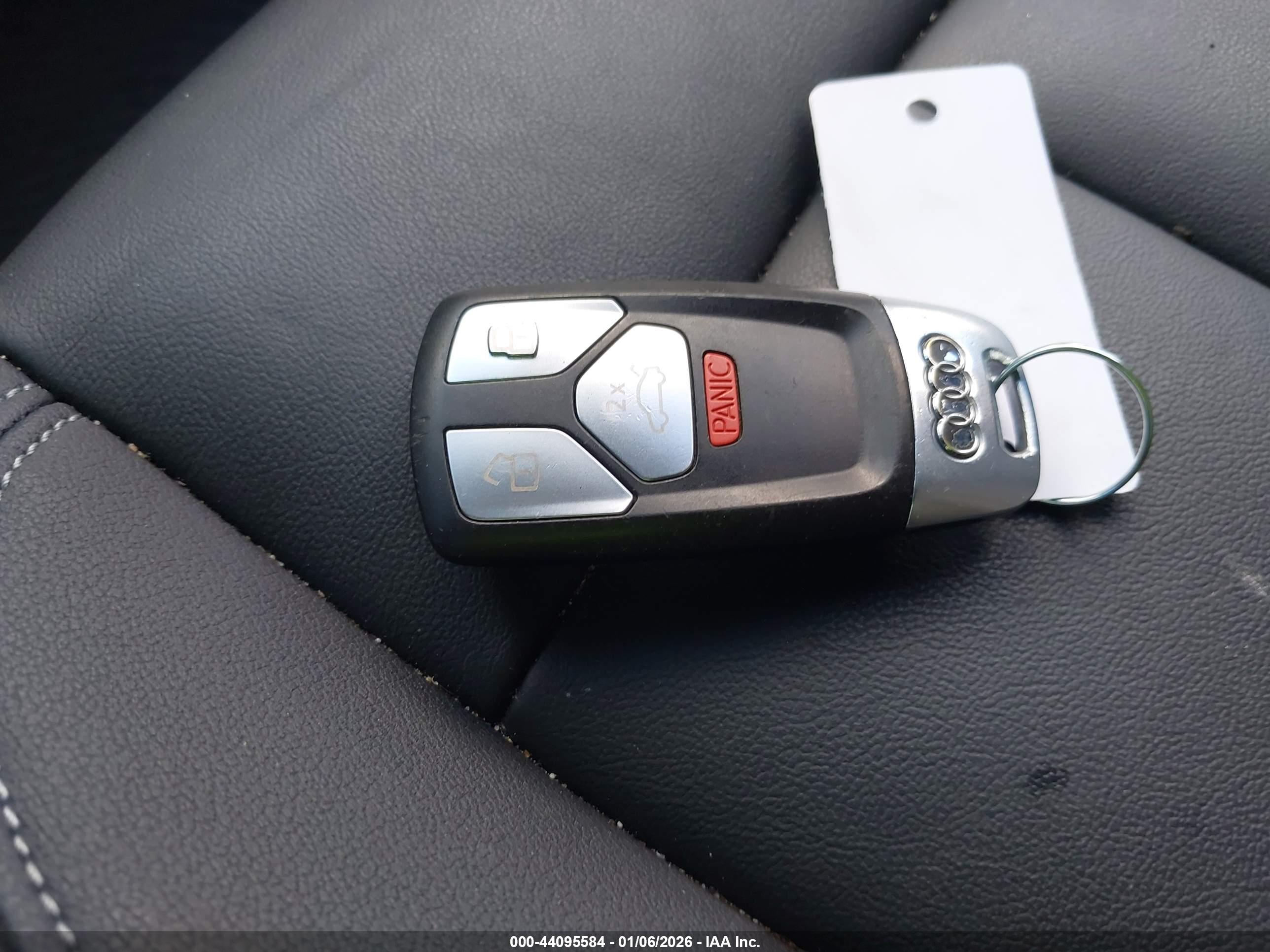 AUDI A4 image 11