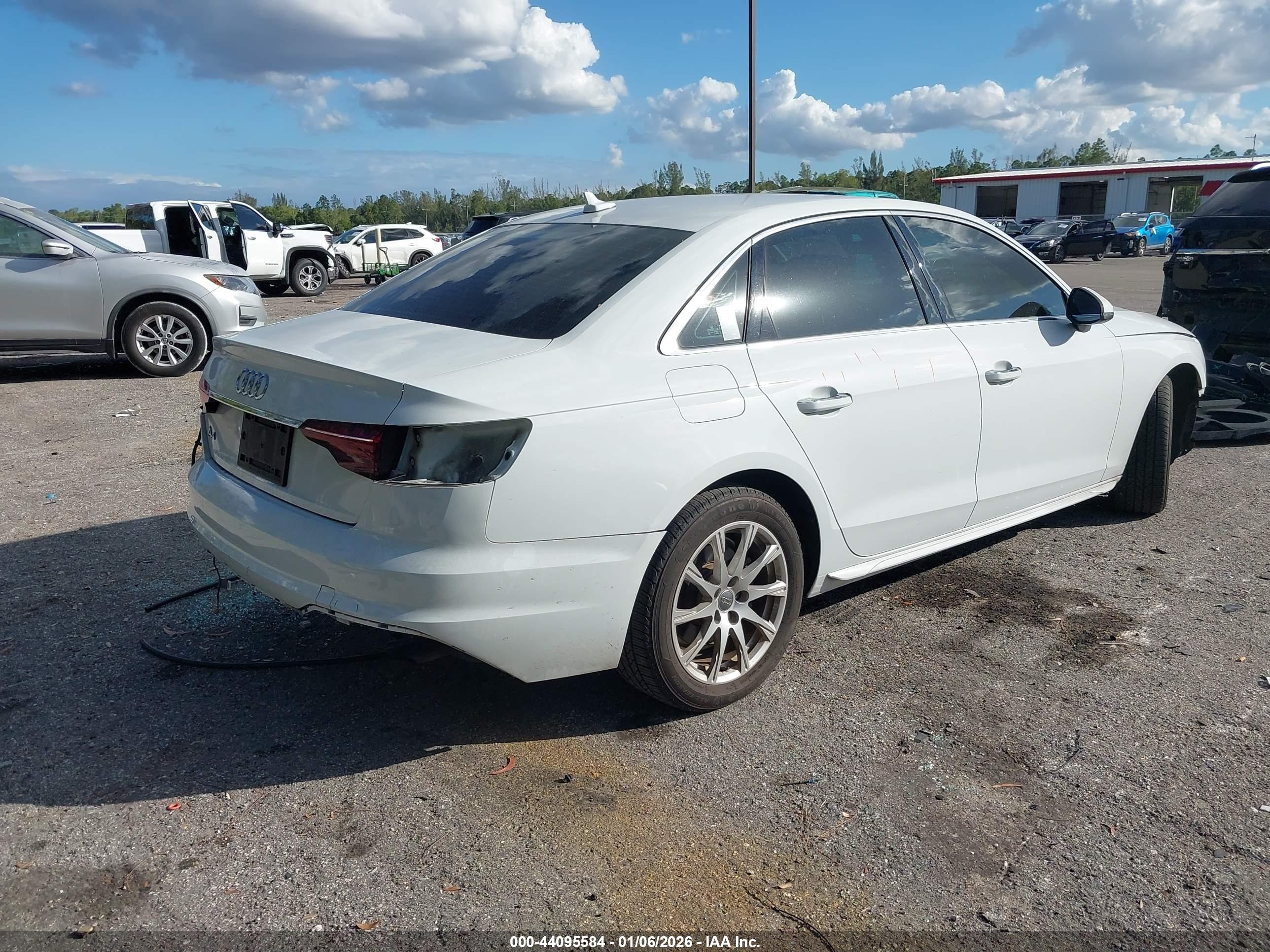 AUDI A4 image 4