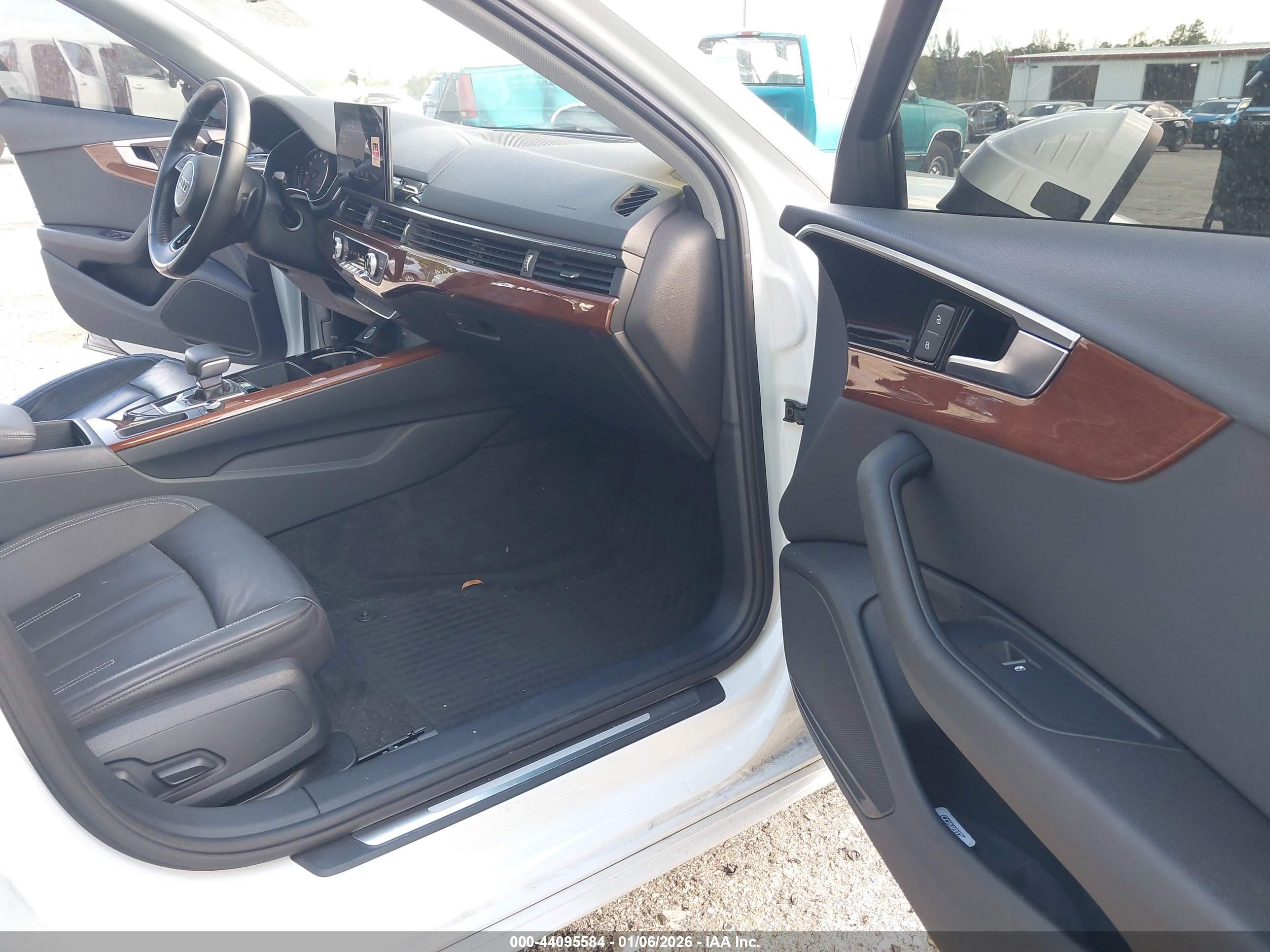 AUDI A4 image 5