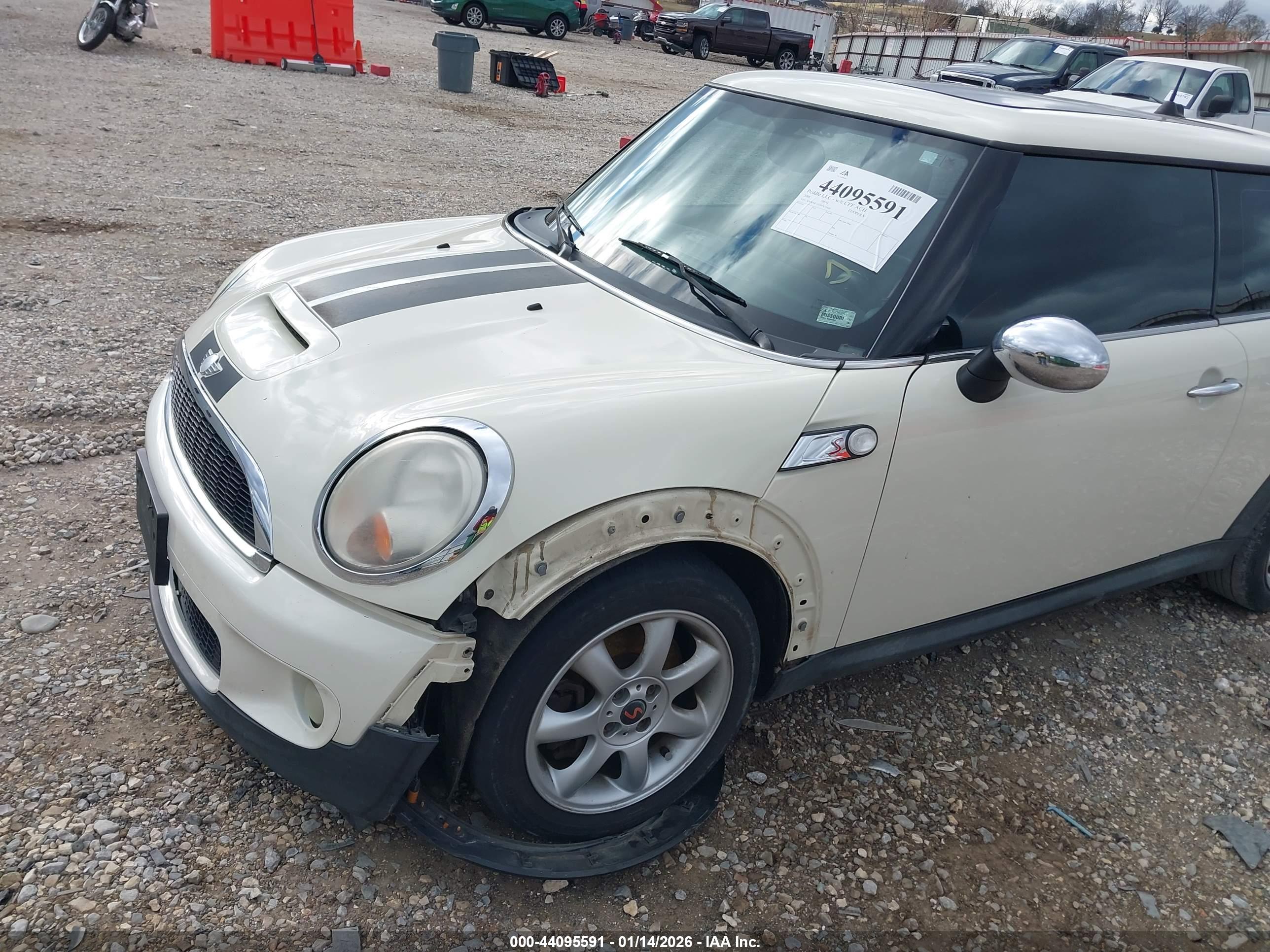 MINI COOPER image 6