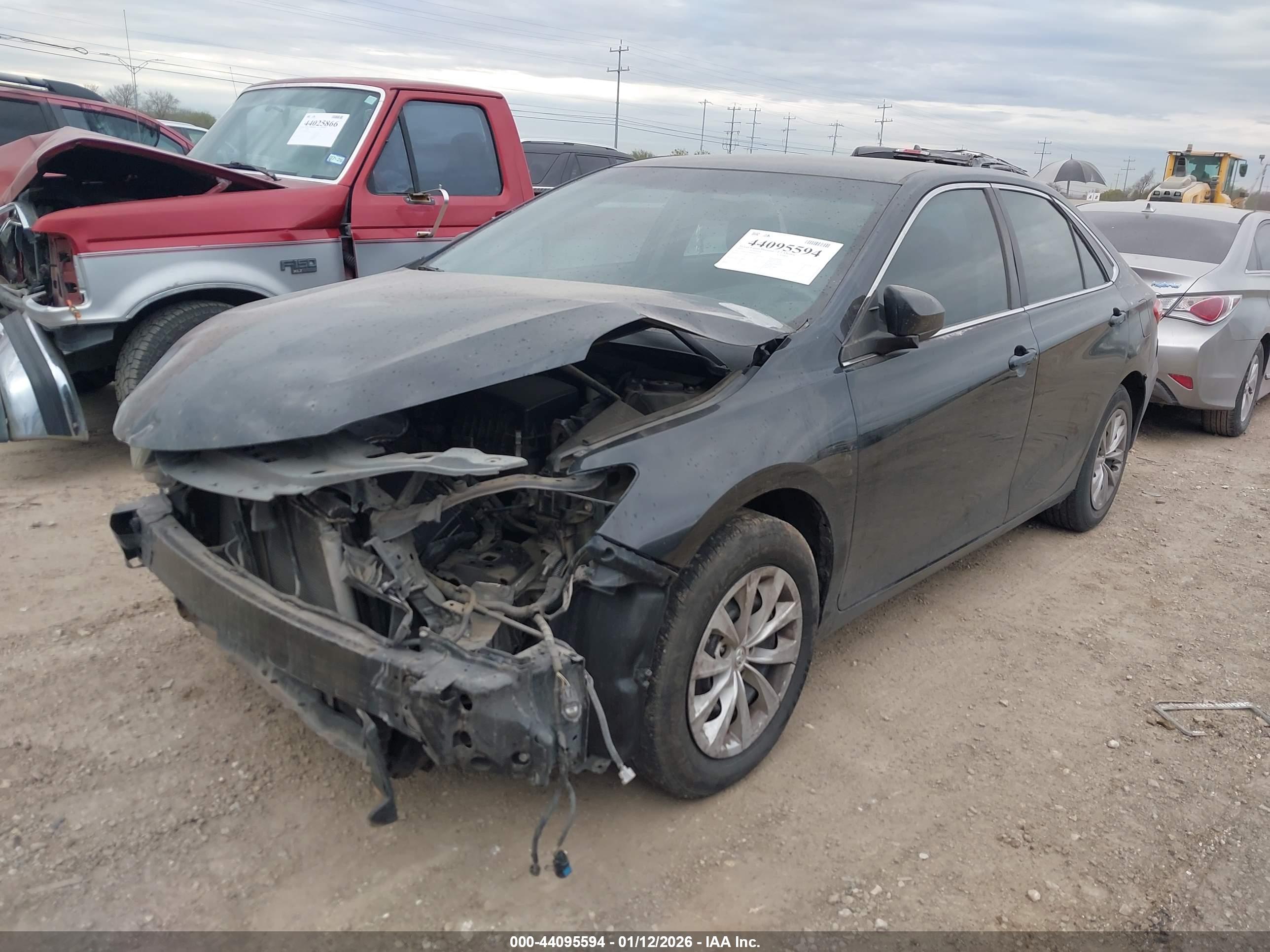 TOYOTA CAMRY image 2