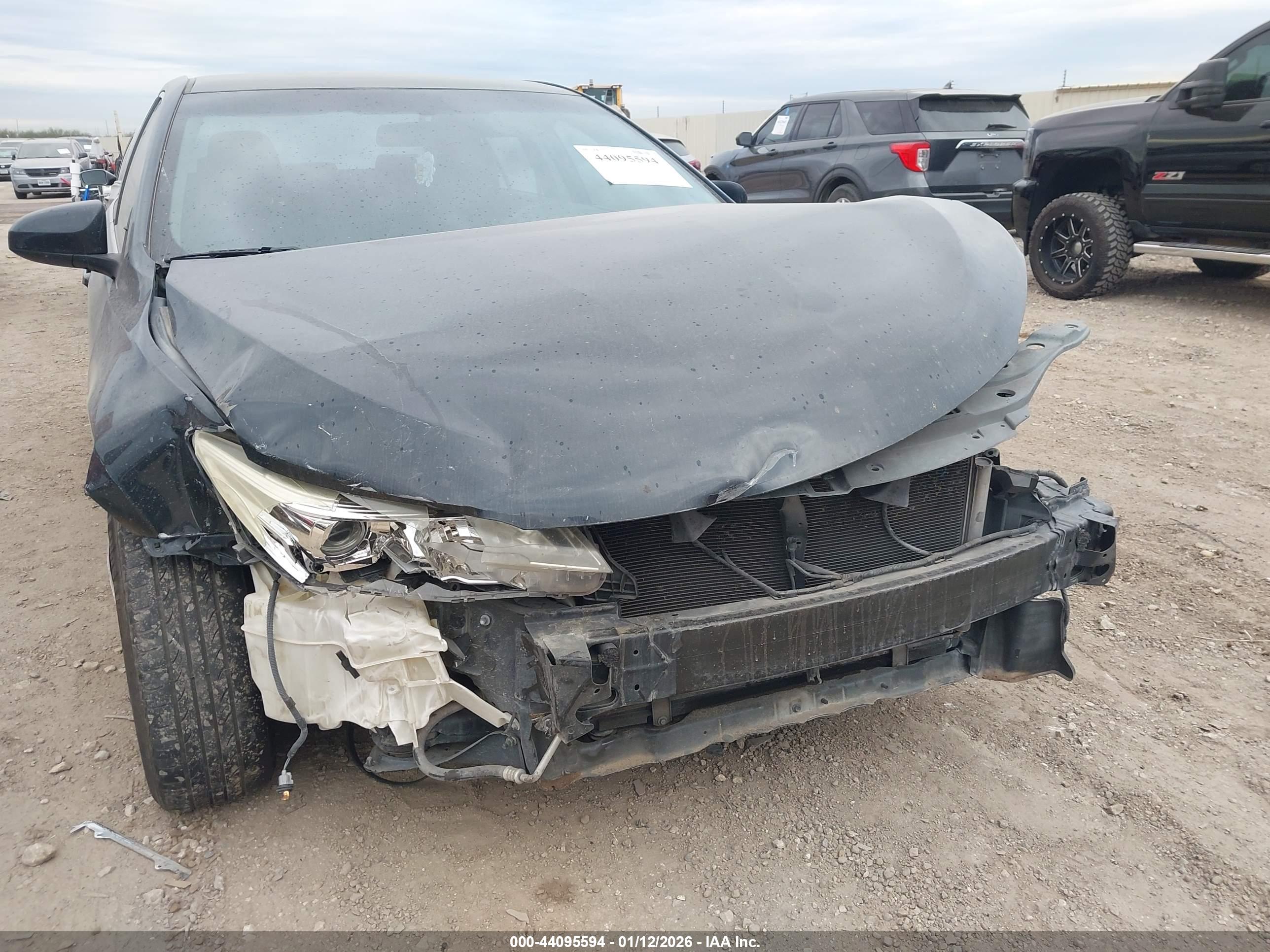 TOYOTA CAMRY image 6