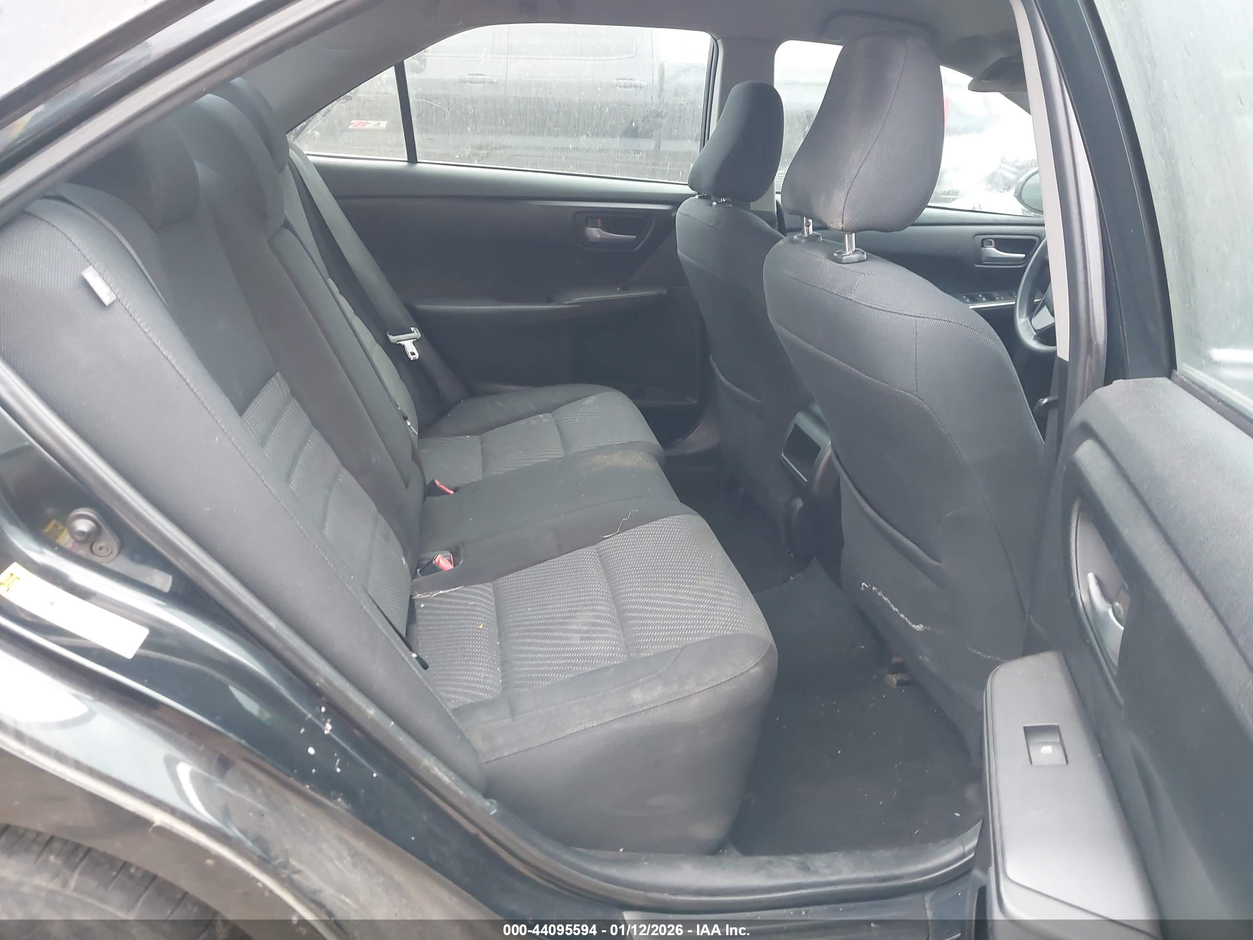 TOYOTA CAMRY image 8