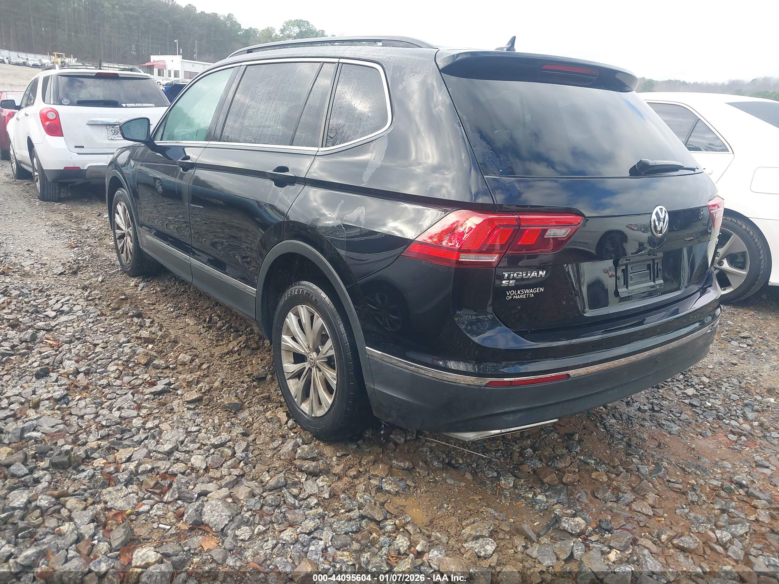 VOLKSWAGEN TIGUAN image 3