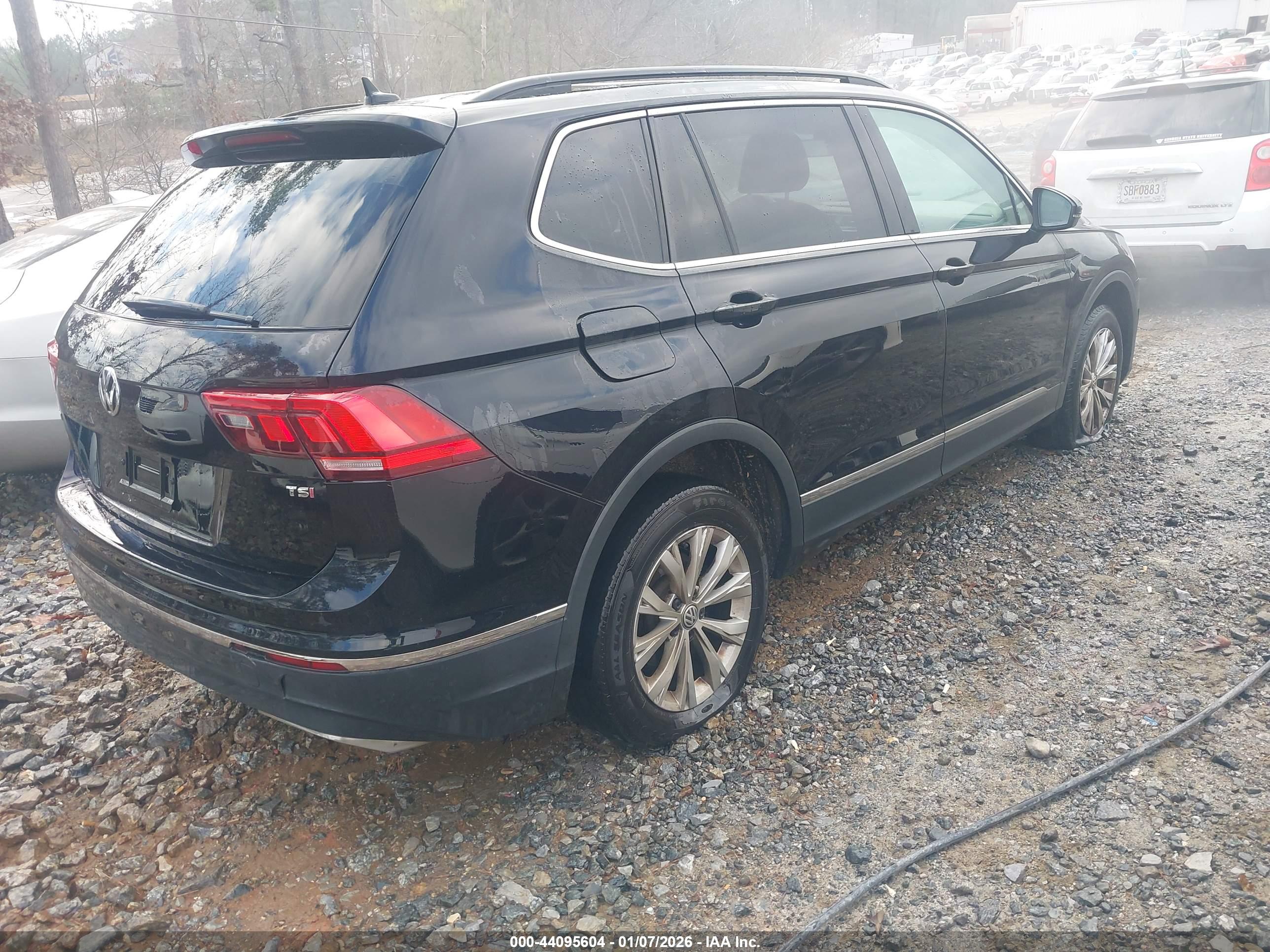 VOLKSWAGEN TIGUAN image 4