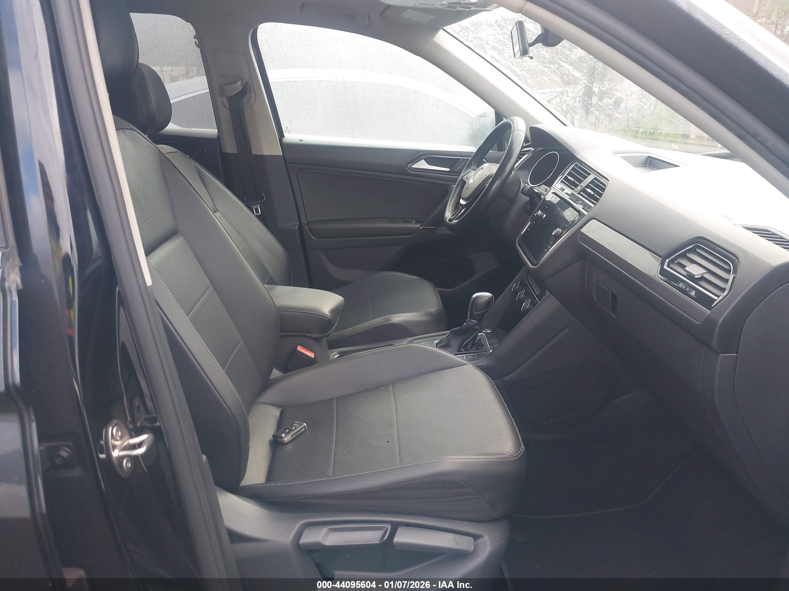 VOLKSWAGEN TIGUAN image 5