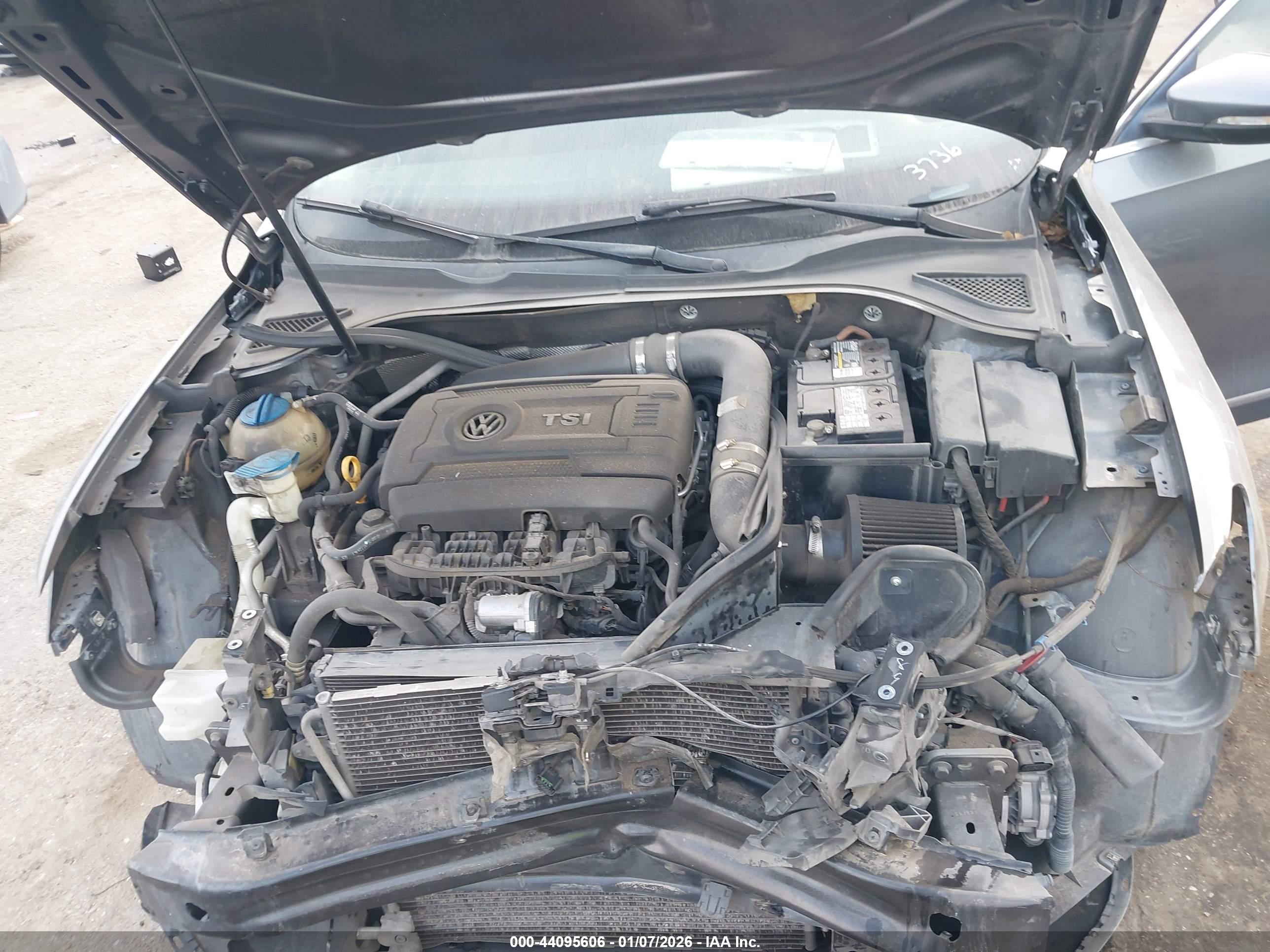 VOLKSWAGEN PASSAT image 10
