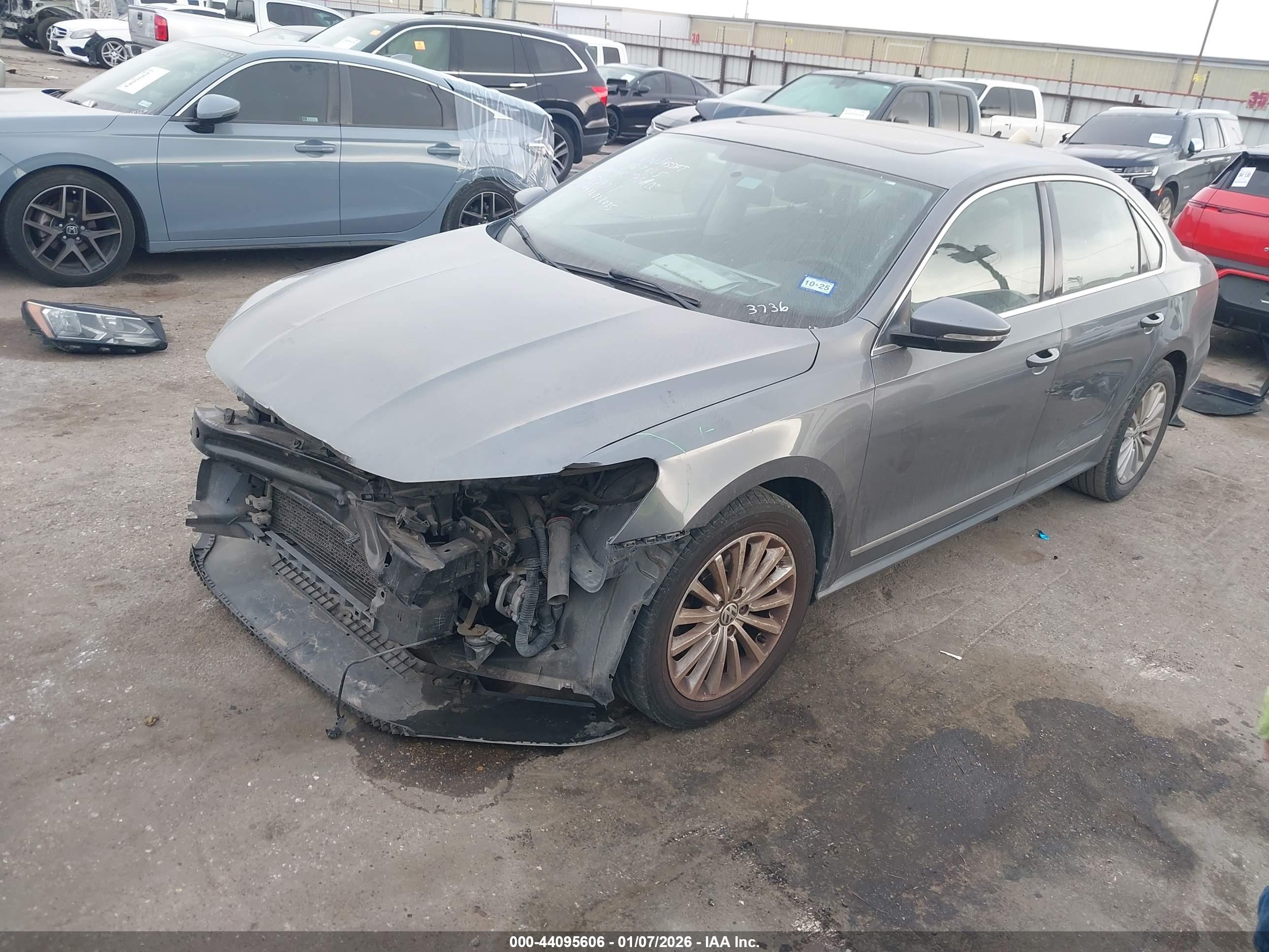 VOLKSWAGEN PASSAT image 2