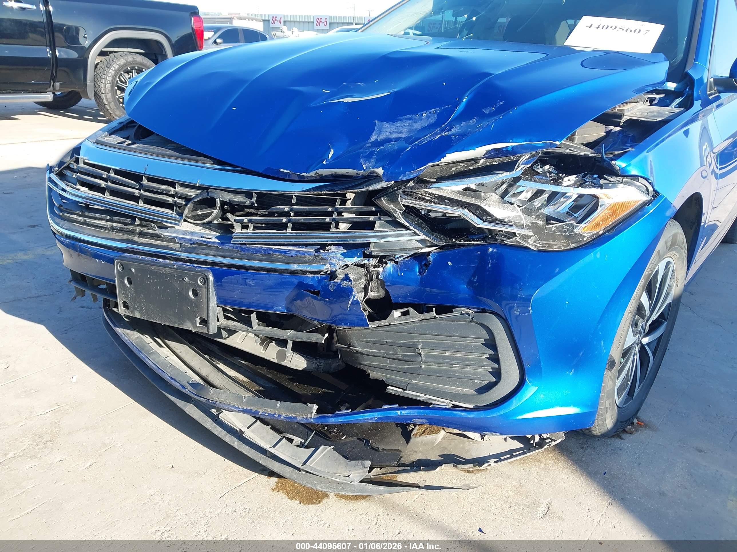 VOLKSWAGEN JETTA image 6