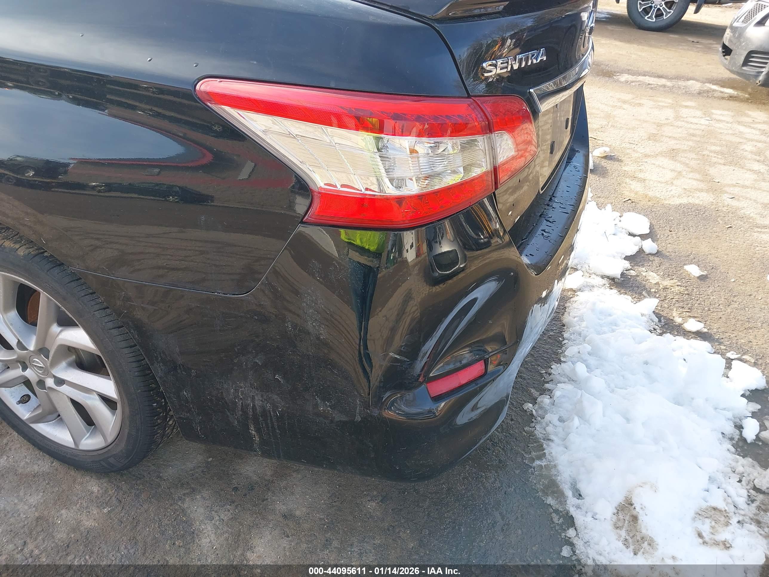 NISSAN SENTRA image 6