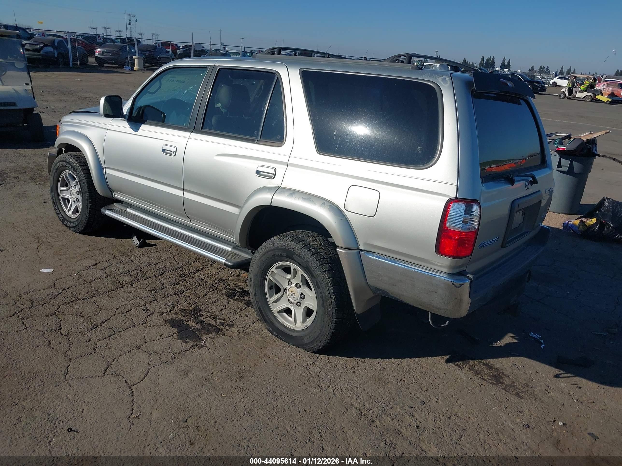 TOYOTA 4RUNNER image 3