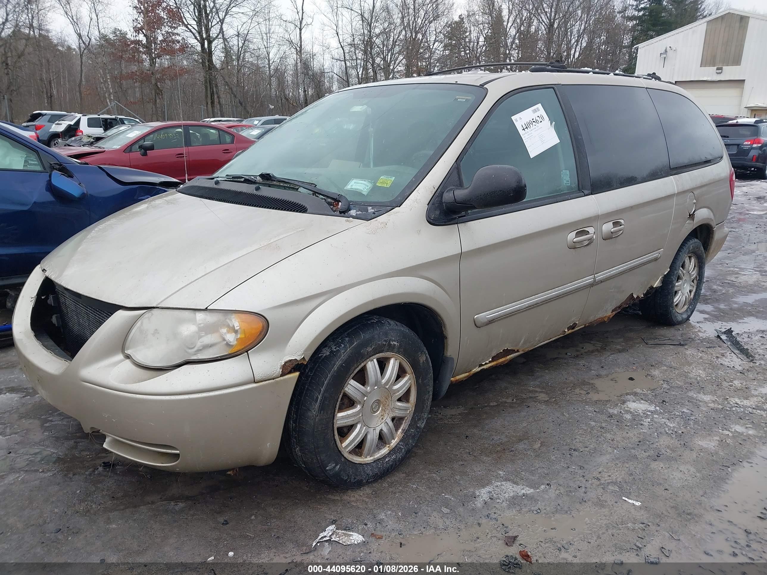 CHRYSLER TOWN image 2