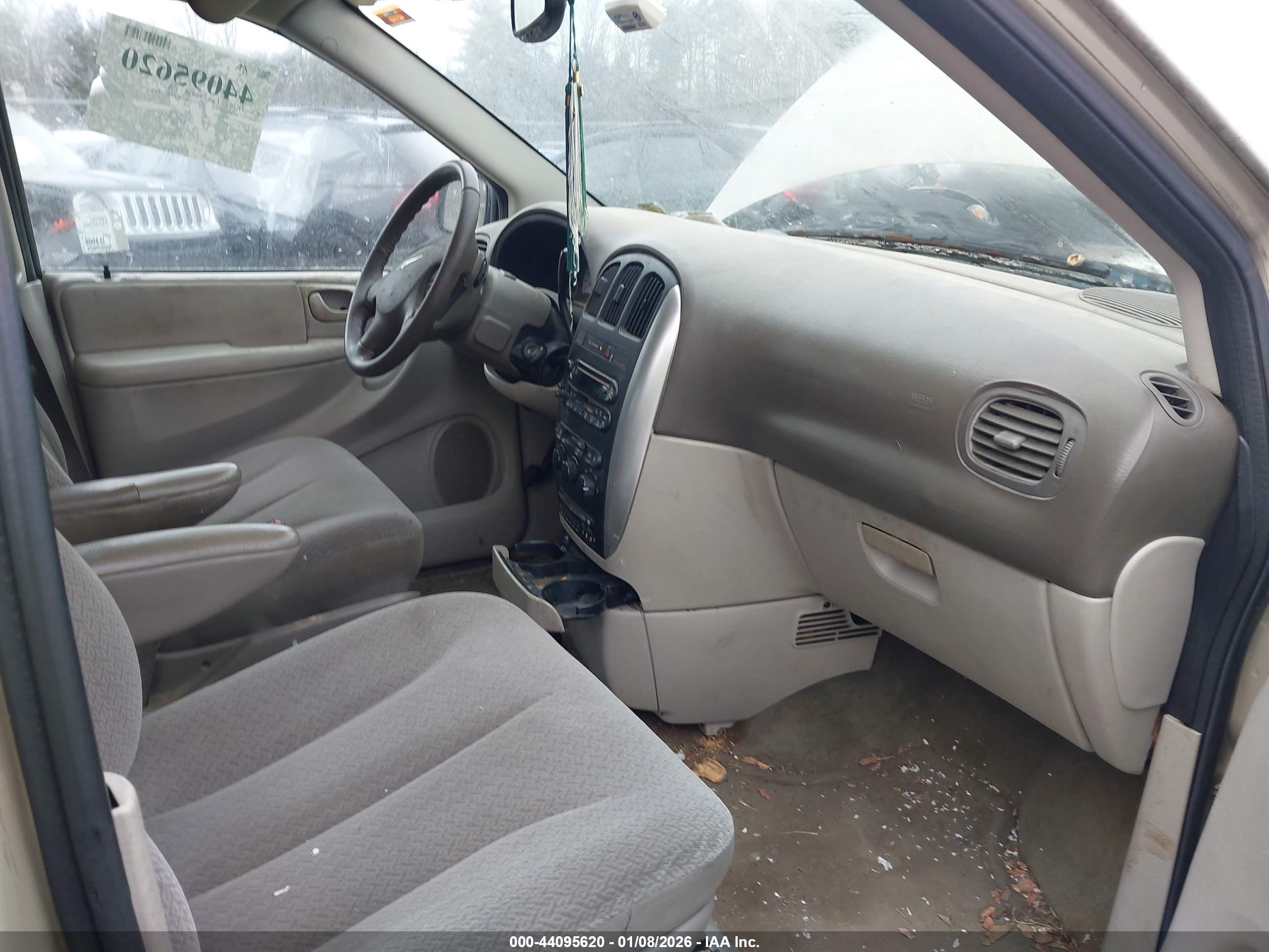 CHRYSLER TOWN image 5