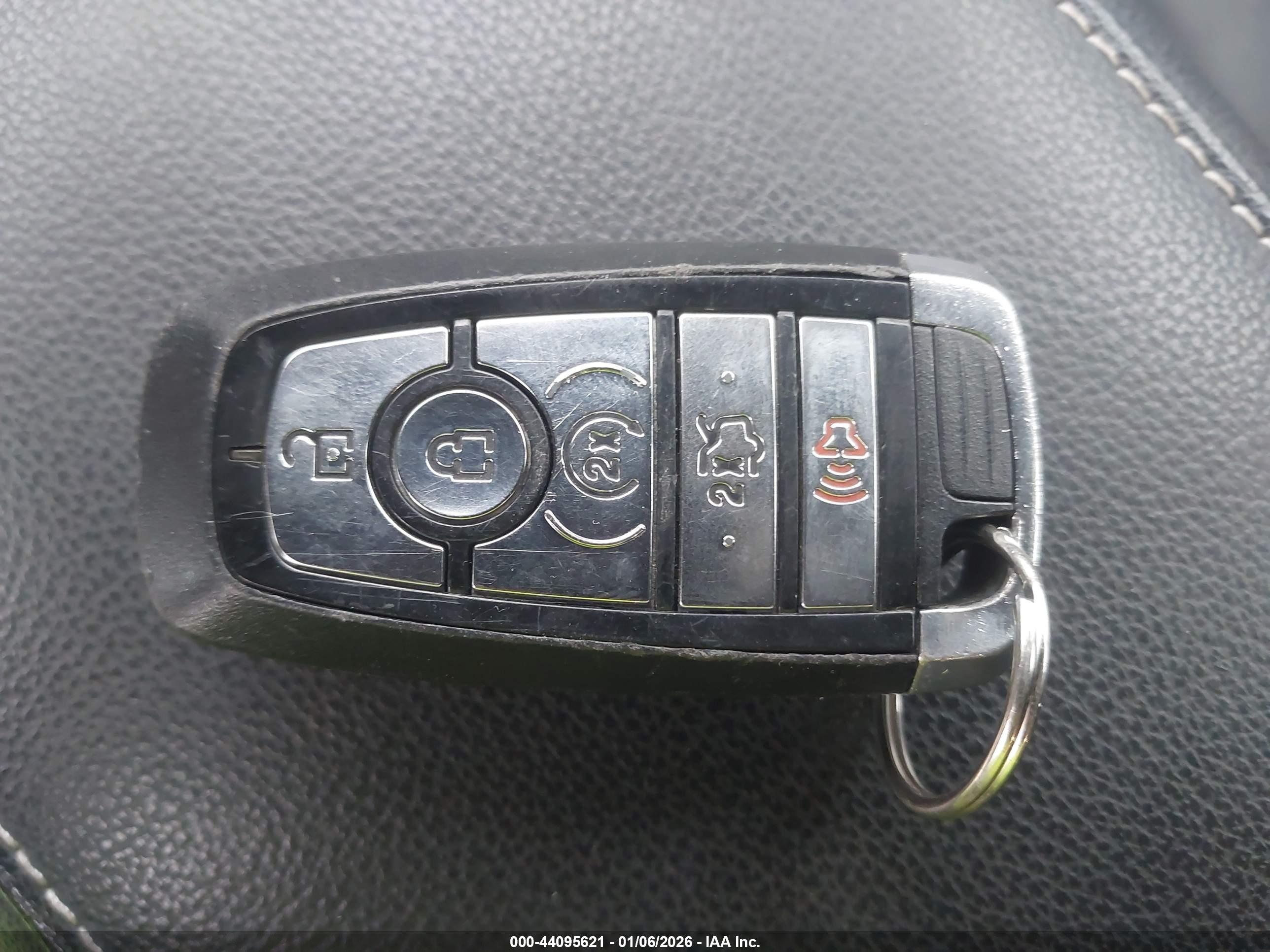 FORD FUSION image 11