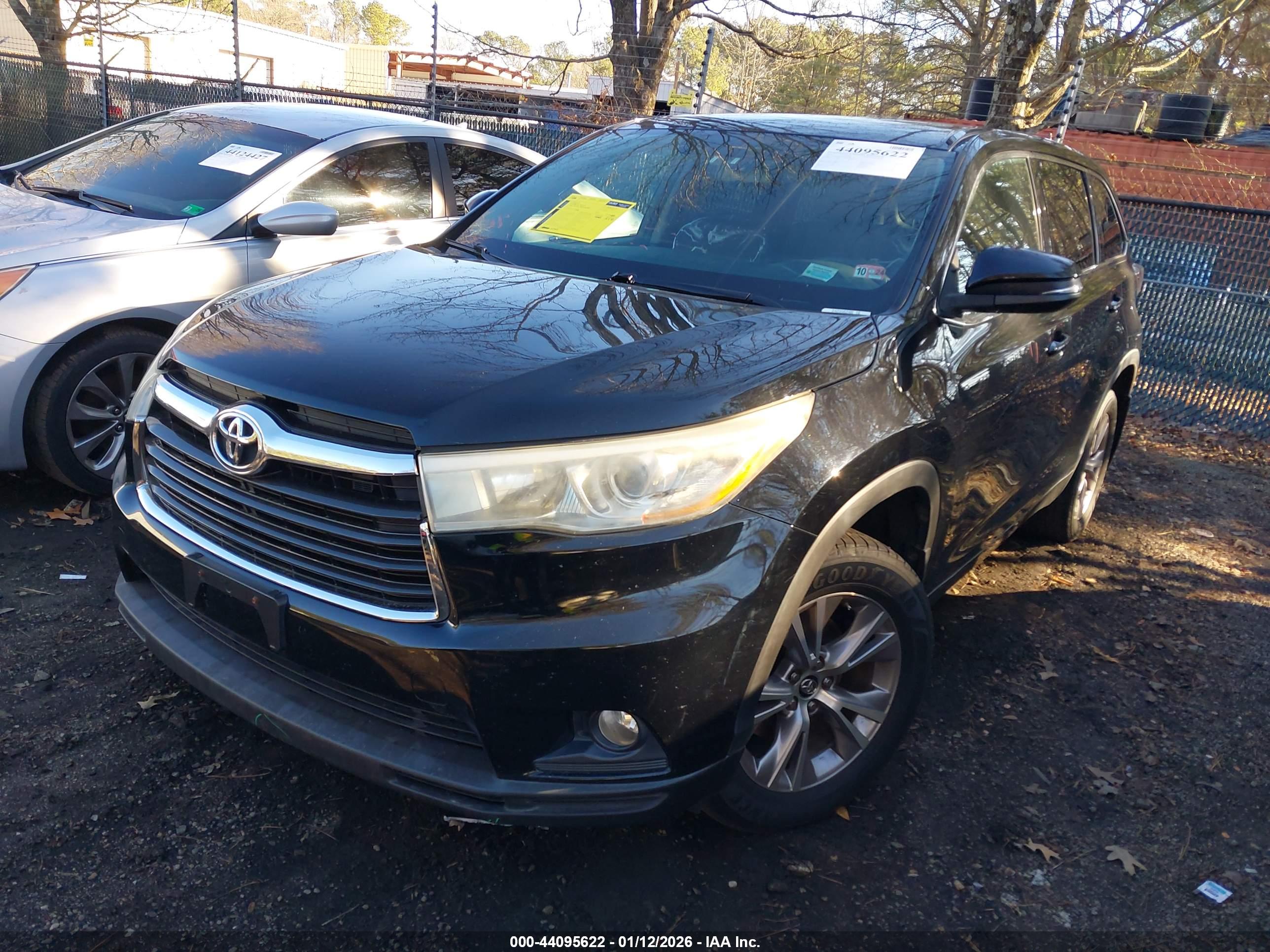 TOYOTA HIGHLANDER image 2