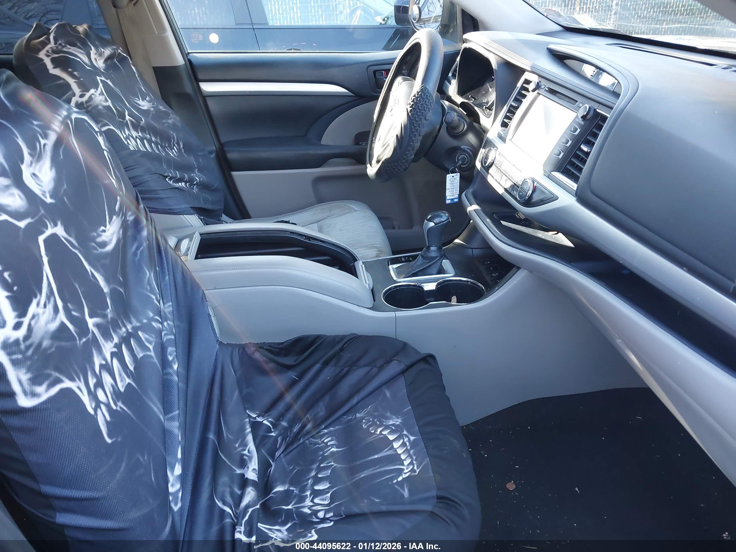 TOYOTA HIGHLANDER image 5