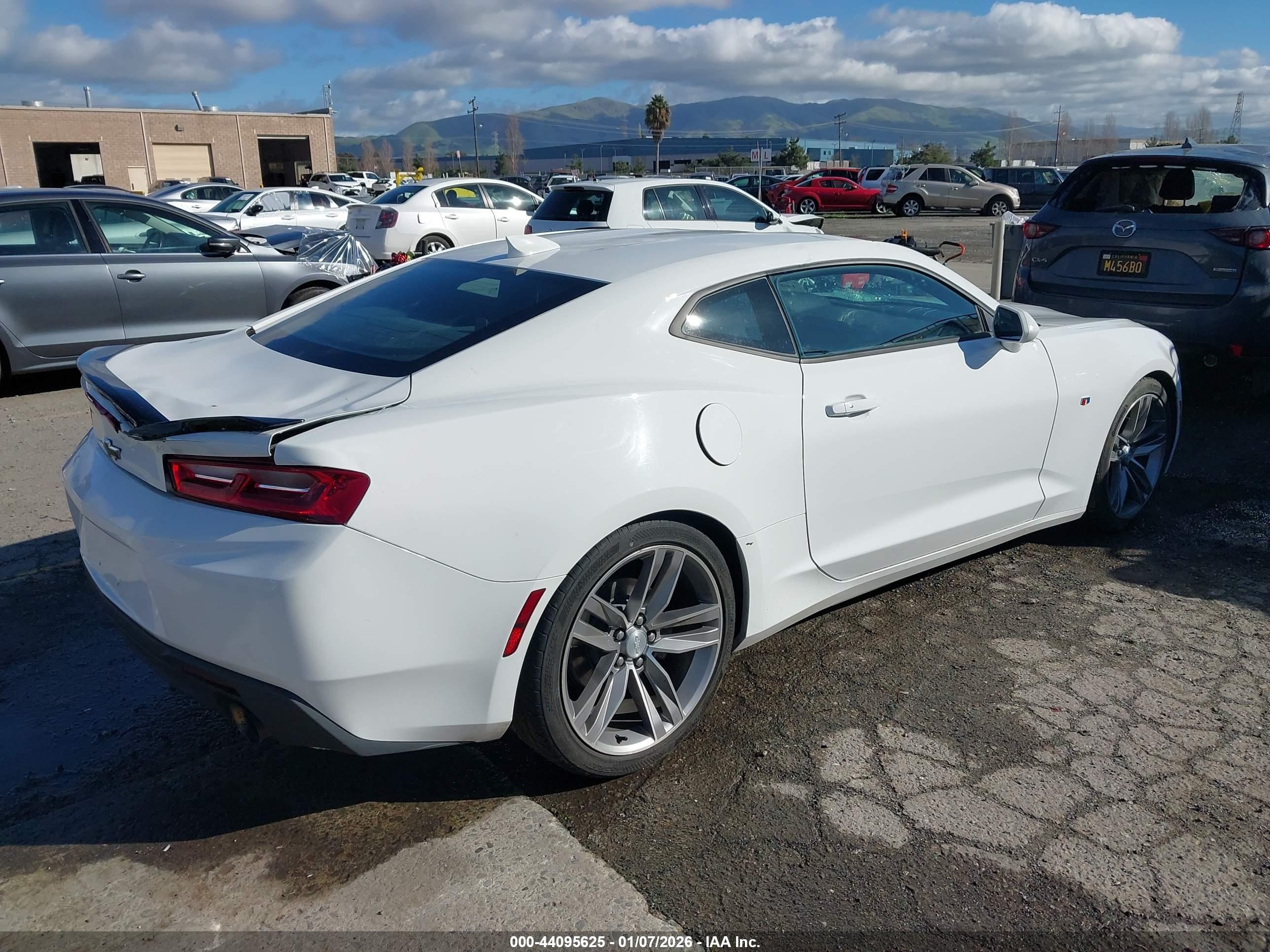 CHEVROLET CAMARO image 4