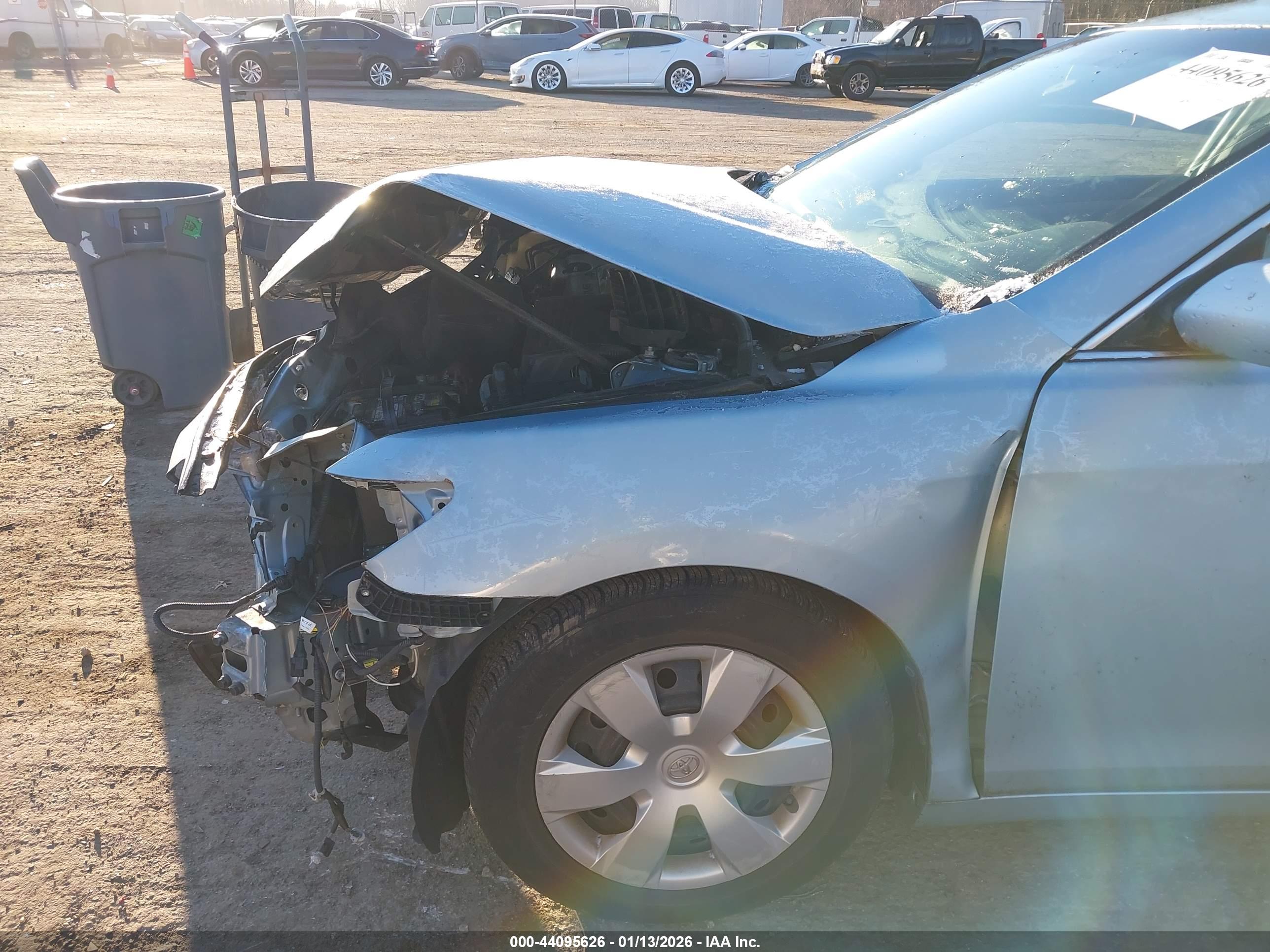 TOYOTA CAMRY image 6