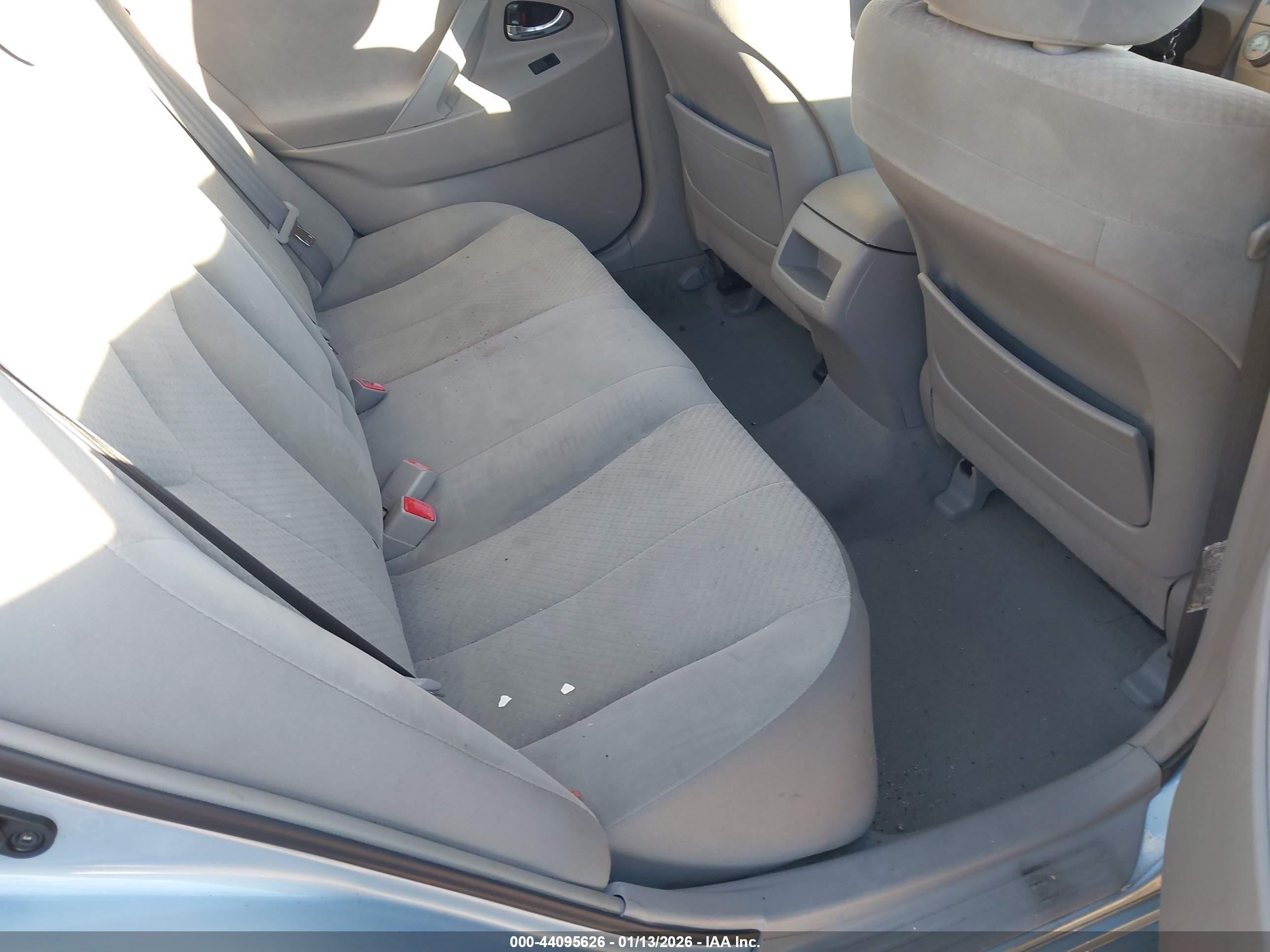 TOYOTA CAMRY image 8